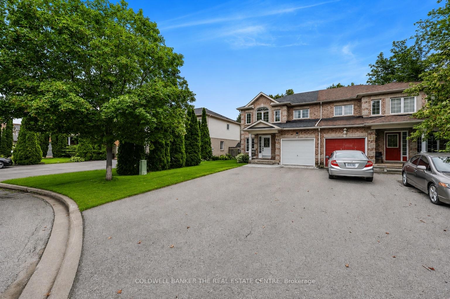 Photo 2 of 37 Rainbow Court, Georgina, Keswick South — HOMEH