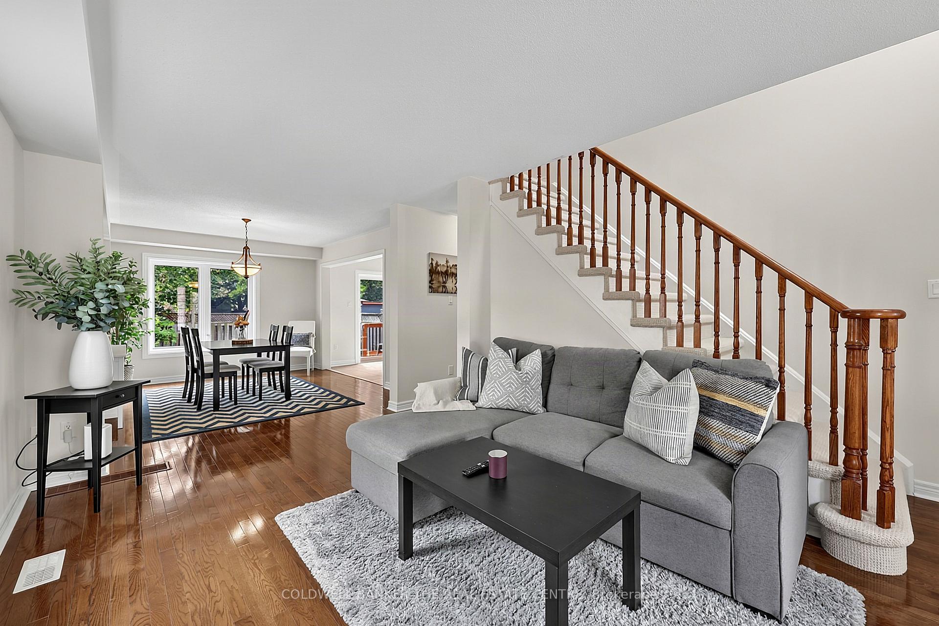 Photo 8 of 37 Rainbow Court, Georgina, Keswick South — HOMEH