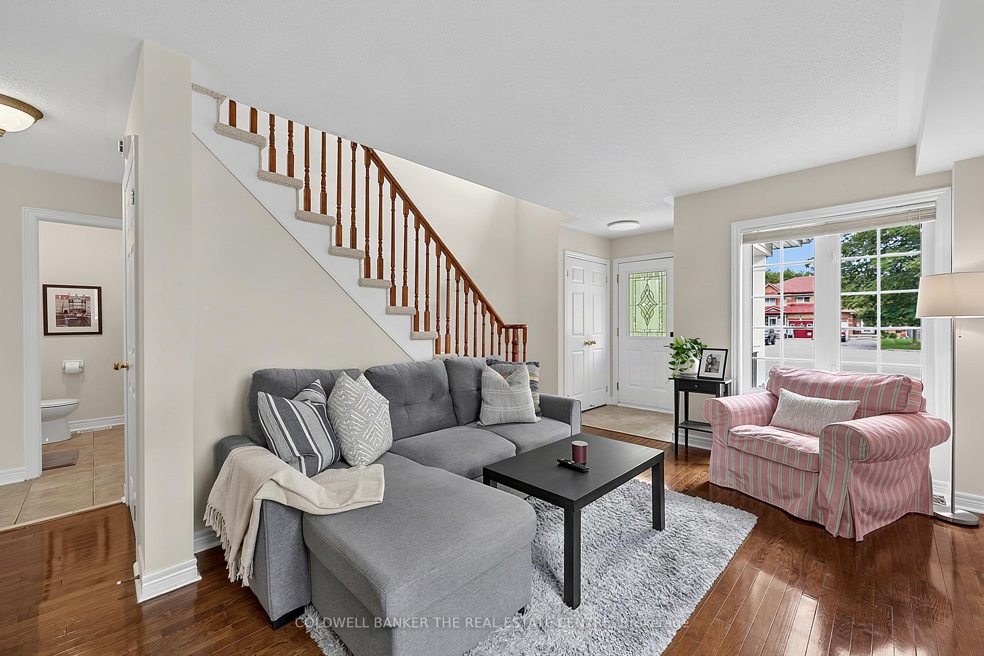 Photo 9 of 37 Rainbow Court, Georgina, Keswick South — HOMEH