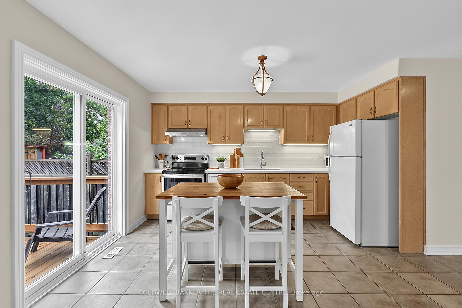 Photo 14 of 37 Rainbow Court, Georgina, Keswick South — HOMEH
