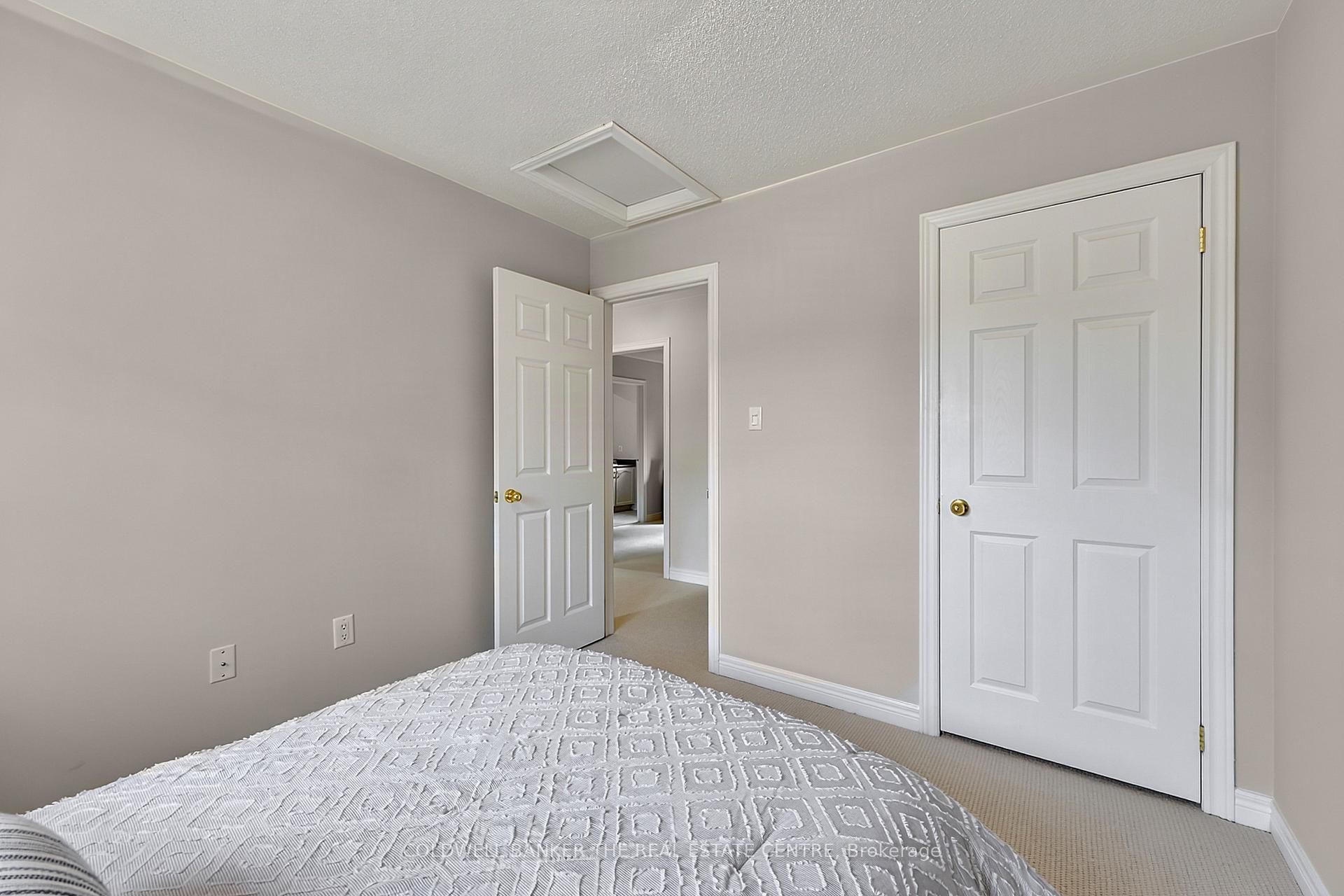 Photo 23 of 37 Rainbow Court, Georgina, Keswick South — HOMEH