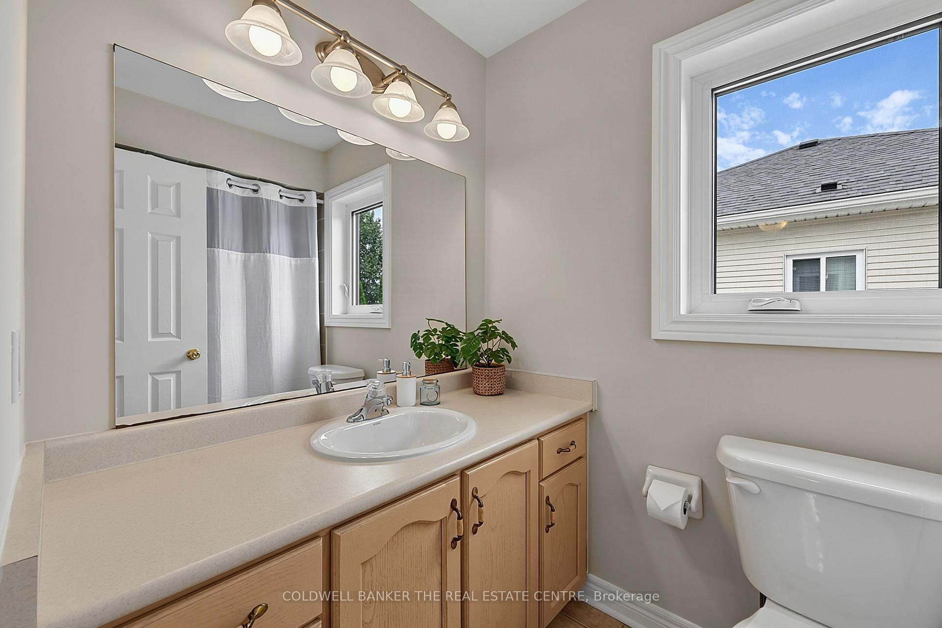 Photo 27 of 37 Rainbow Court, Georgina, Keswick South — HOMEH