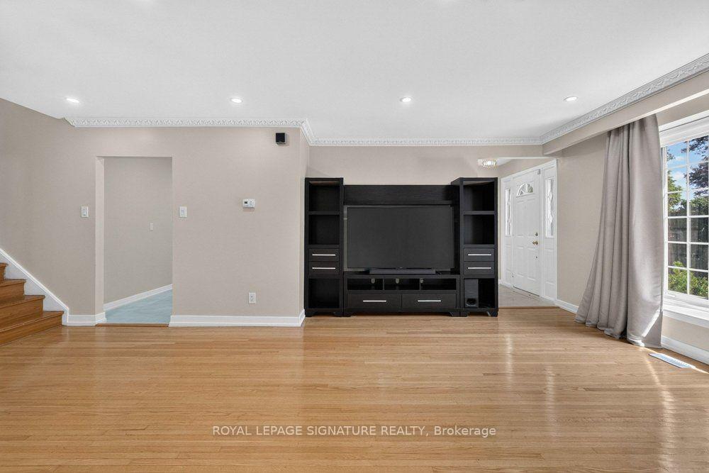 Photo 12 of 16 Earswick Drive, Scarborough, Guildwood — HOMEH