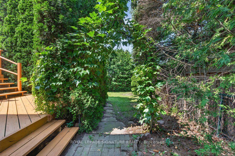 Photo 44 of 16 Earswick Drive, Scarborough, Guildwood — HOMEH