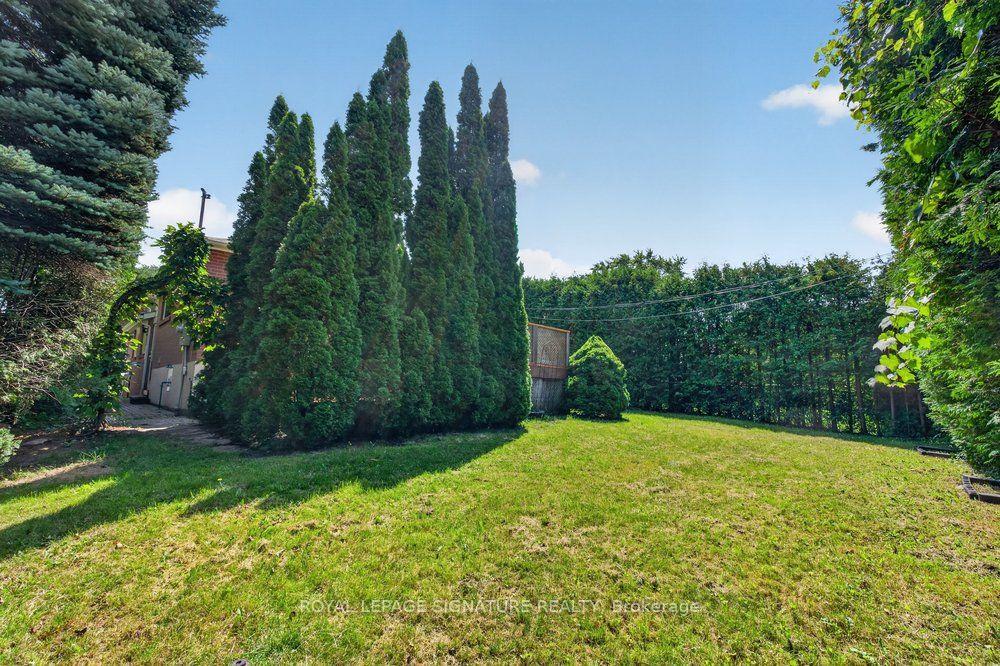 Photo 45 of 16 Earswick Drive, Scarborough, Guildwood — HOMEH
