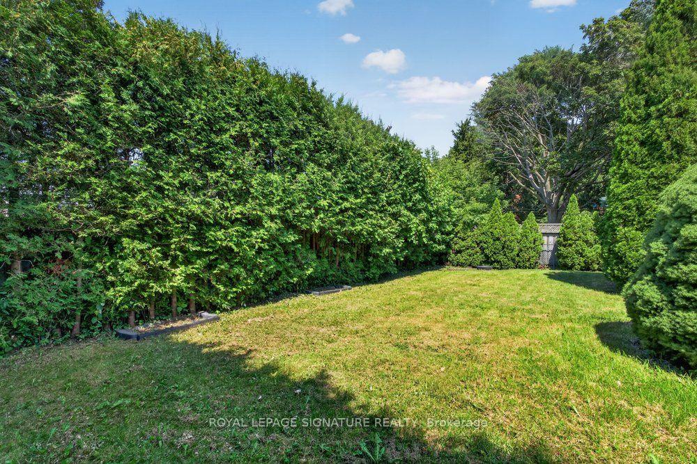 Photo 47 of 16 Earswick Drive, Scarborough, Guildwood — HOMEH