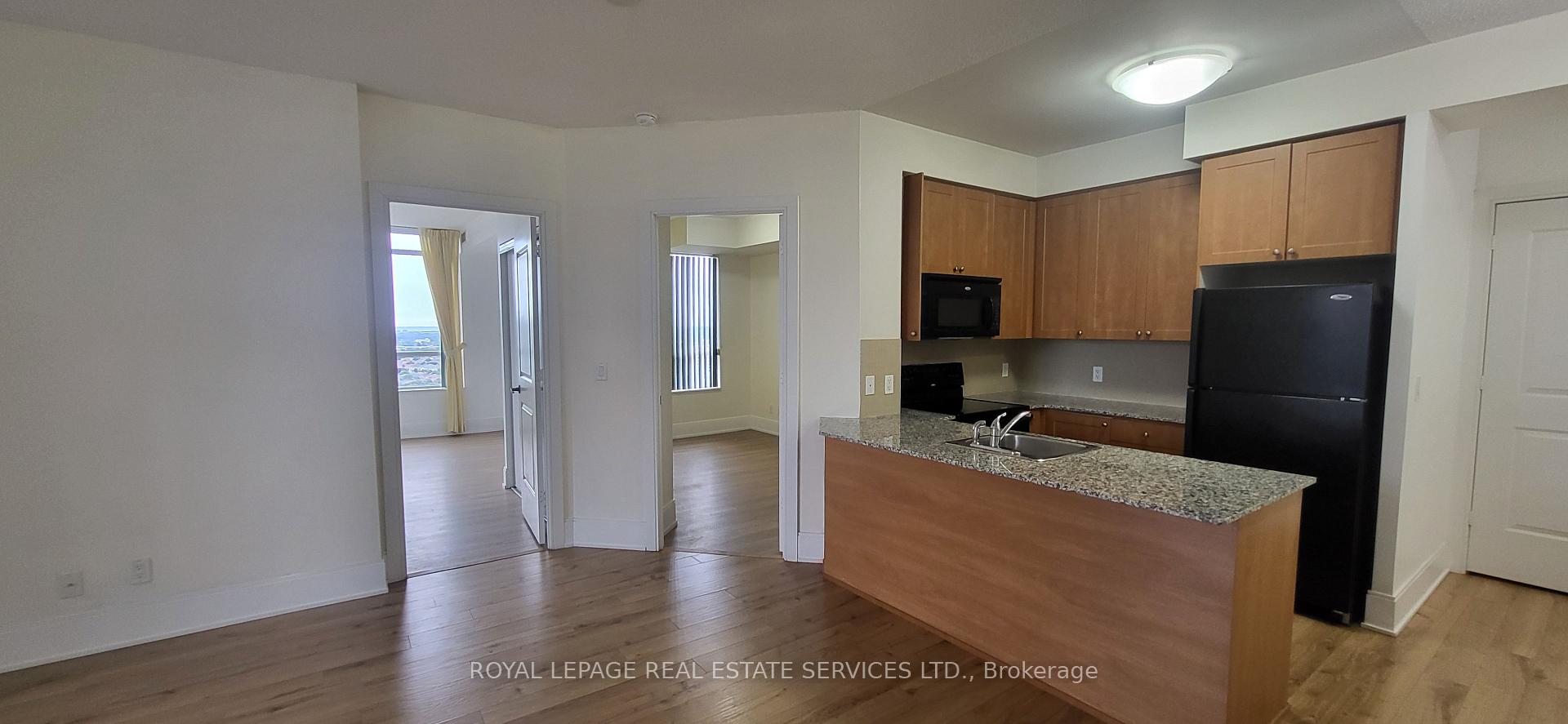 Front of Unit 2109, 330 Burnhamthorpe Road W