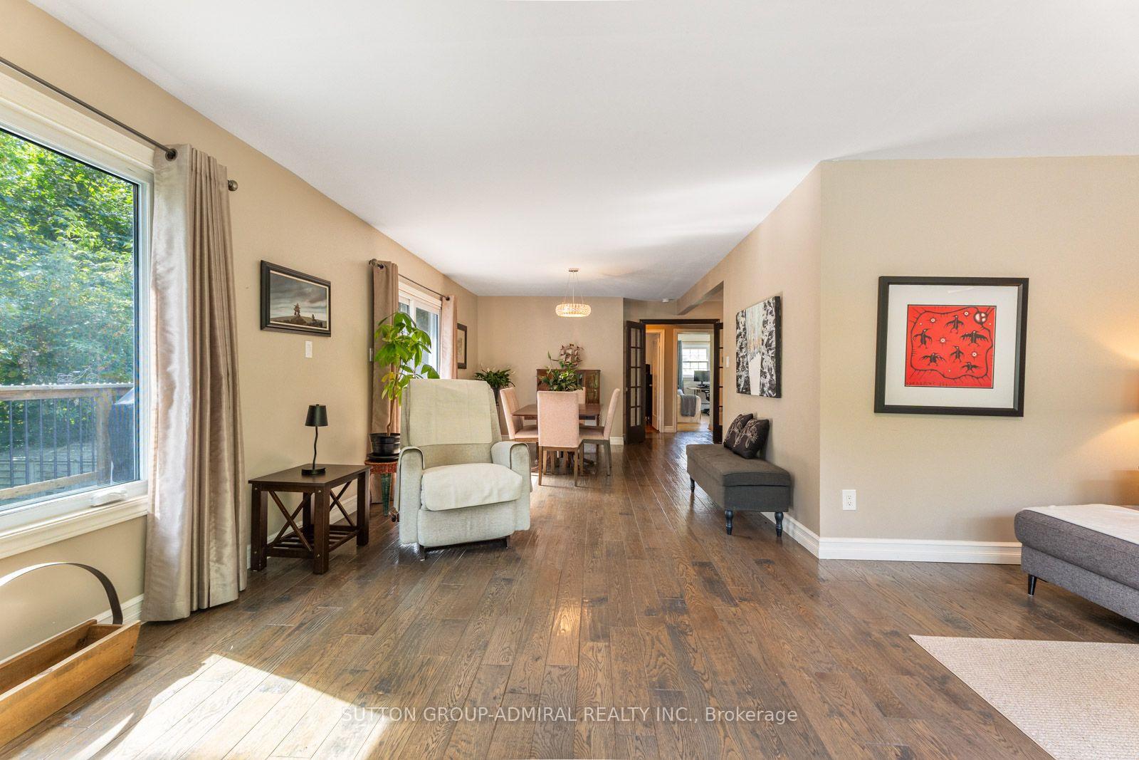 Photo 14 of 788 Allan Avenue, Newmarket, Gorham-College Manor — HOMEH