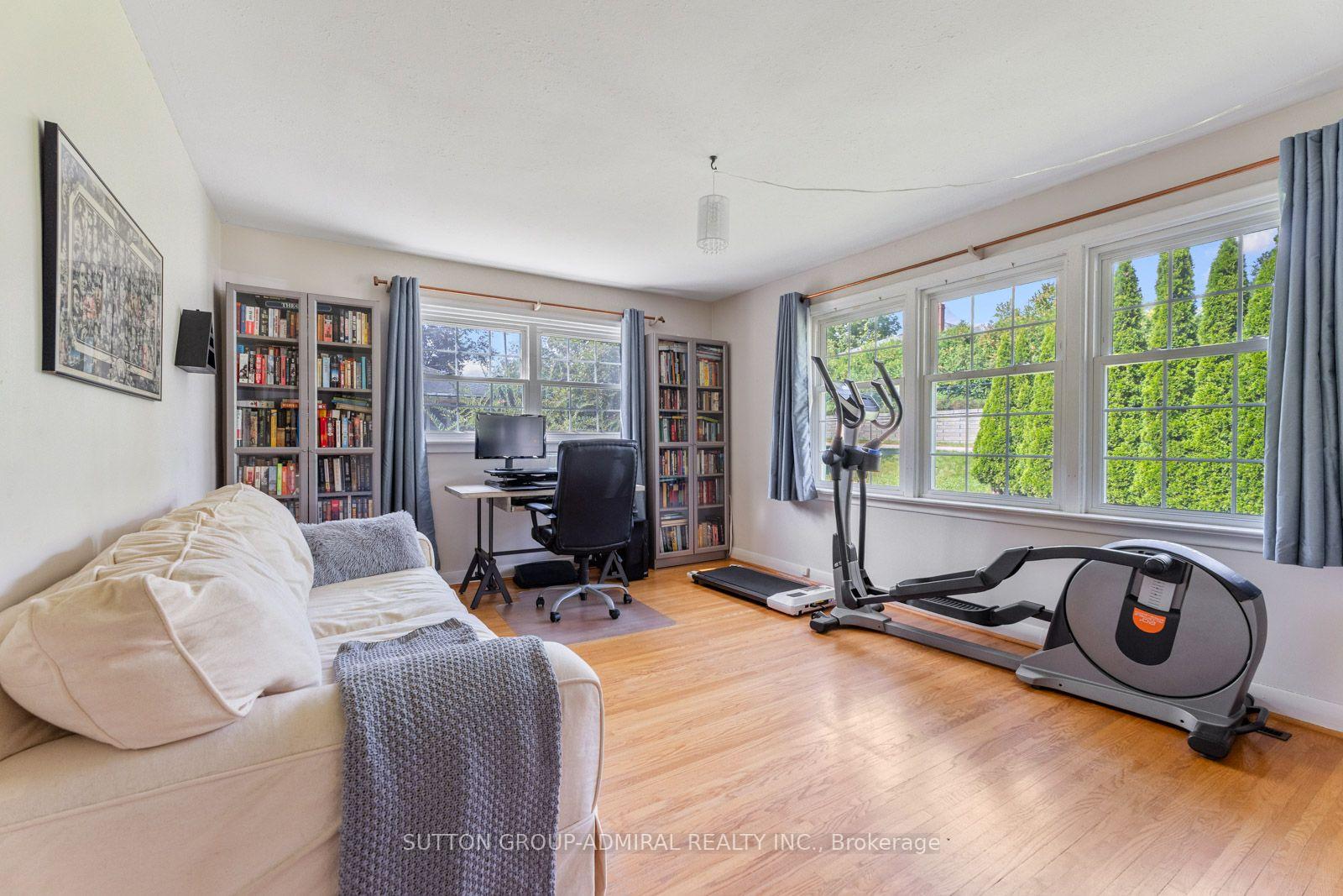 Photo 19 of 788 Allan Avenue, Newmarket, Gorham-College Manor — HOMEH
