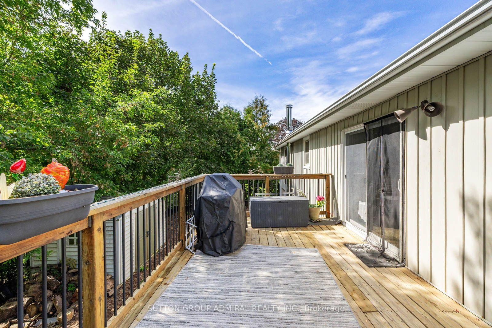 Photo 23 of 788 Allan Avenue, Newmarket, Gorham-College Manor — HOMEH