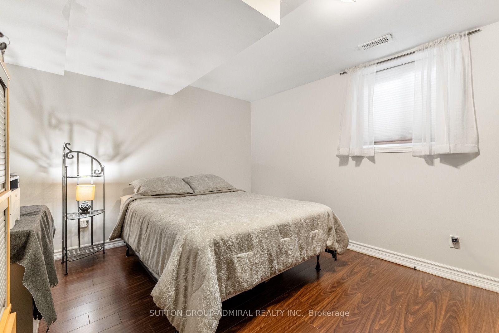 Photo 24 of 788 Allan Avenue, Newmarket, Gorham-College Manor — HOMEH
