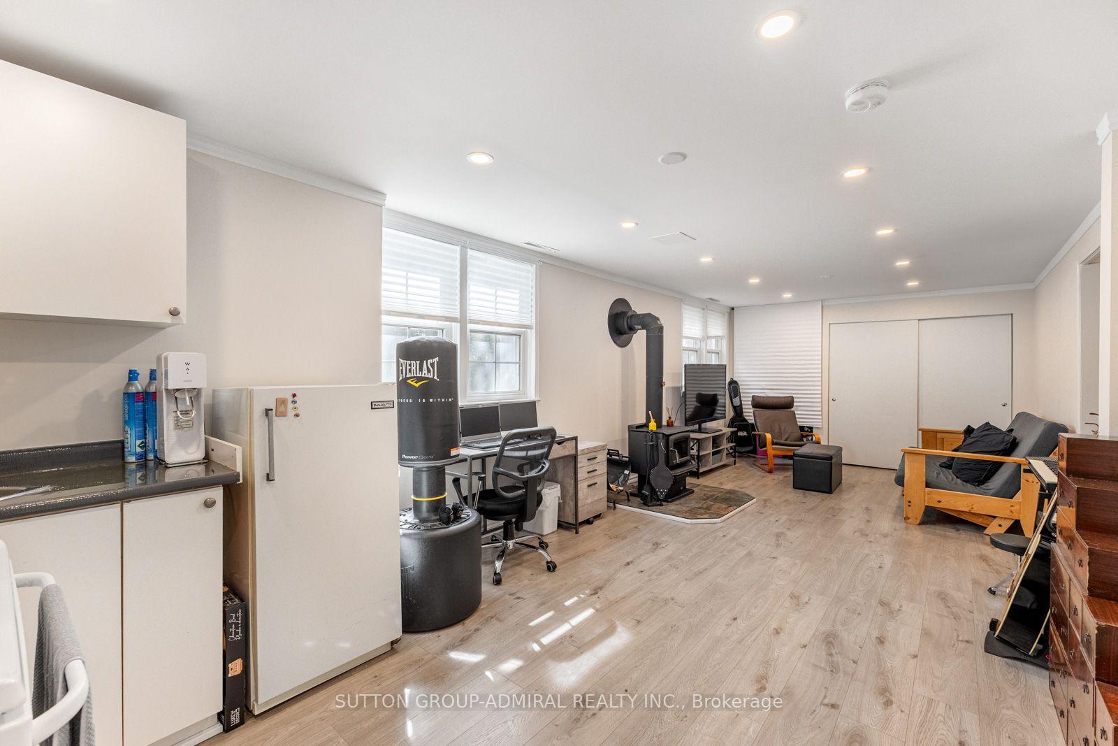 Photo 28 of 788 Allan Avenue, Newmarket, Gorham-College Manor — HOMEH
