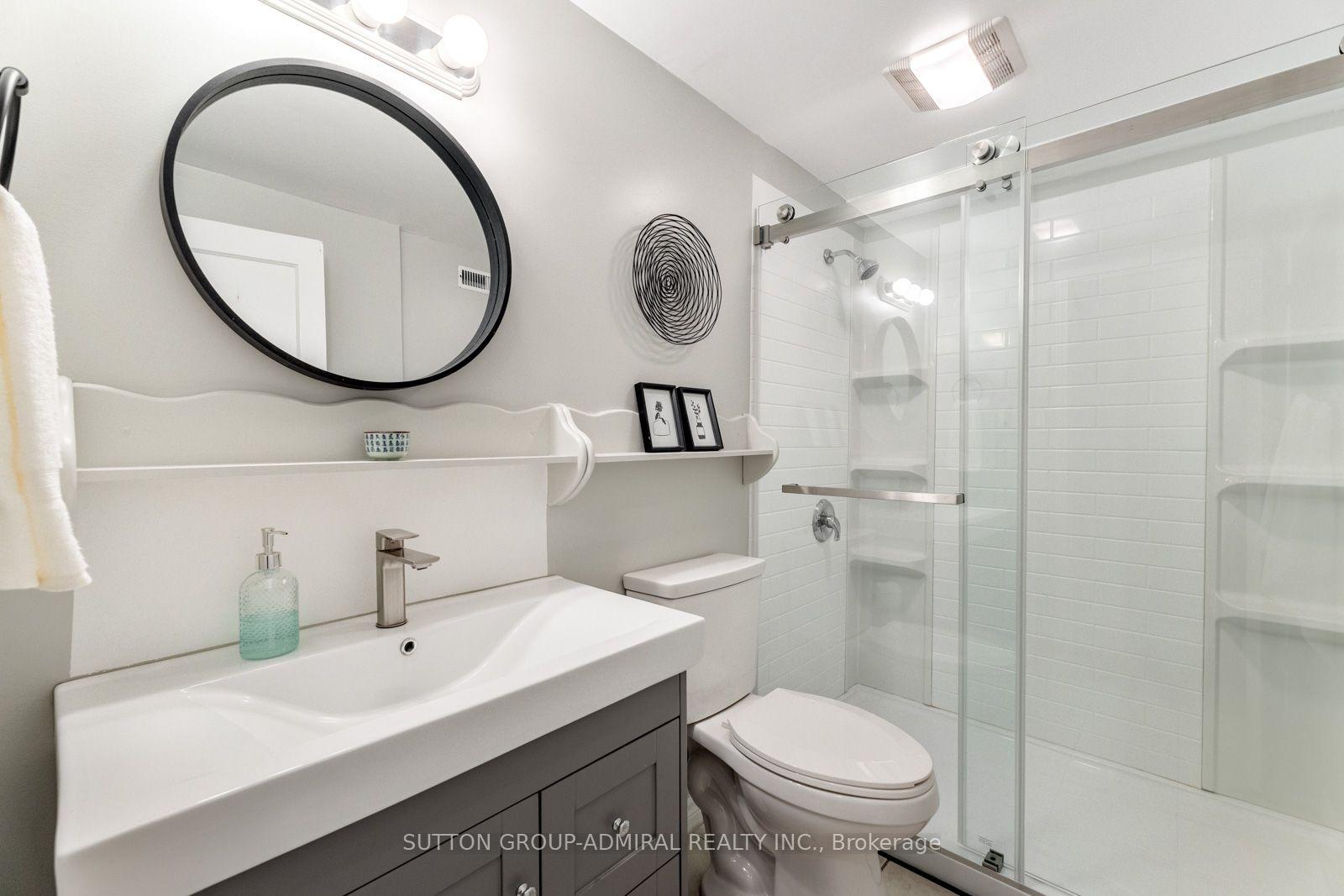 Photo 34 of 788 Allan Avenue, Newmarket, Gorham-College Manor — HOMEH