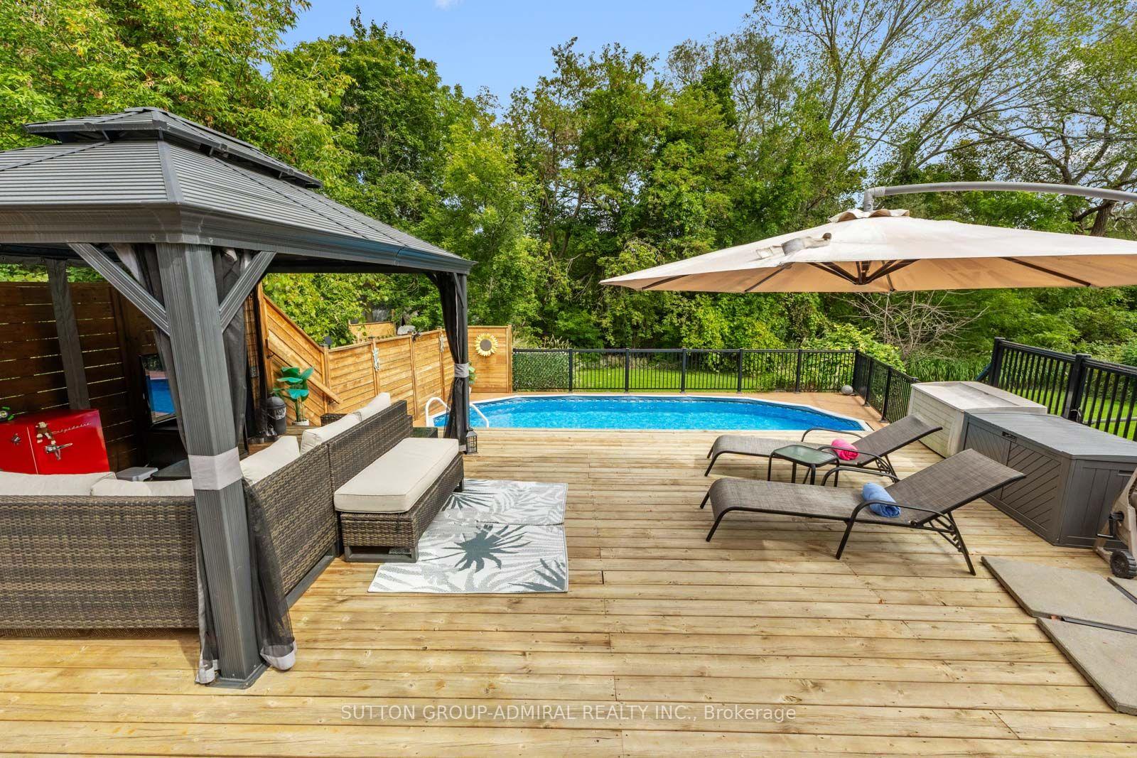 Photo 37 of 788 Allan Avenue, Newmarket, Gorham-College Manor — HOMEH