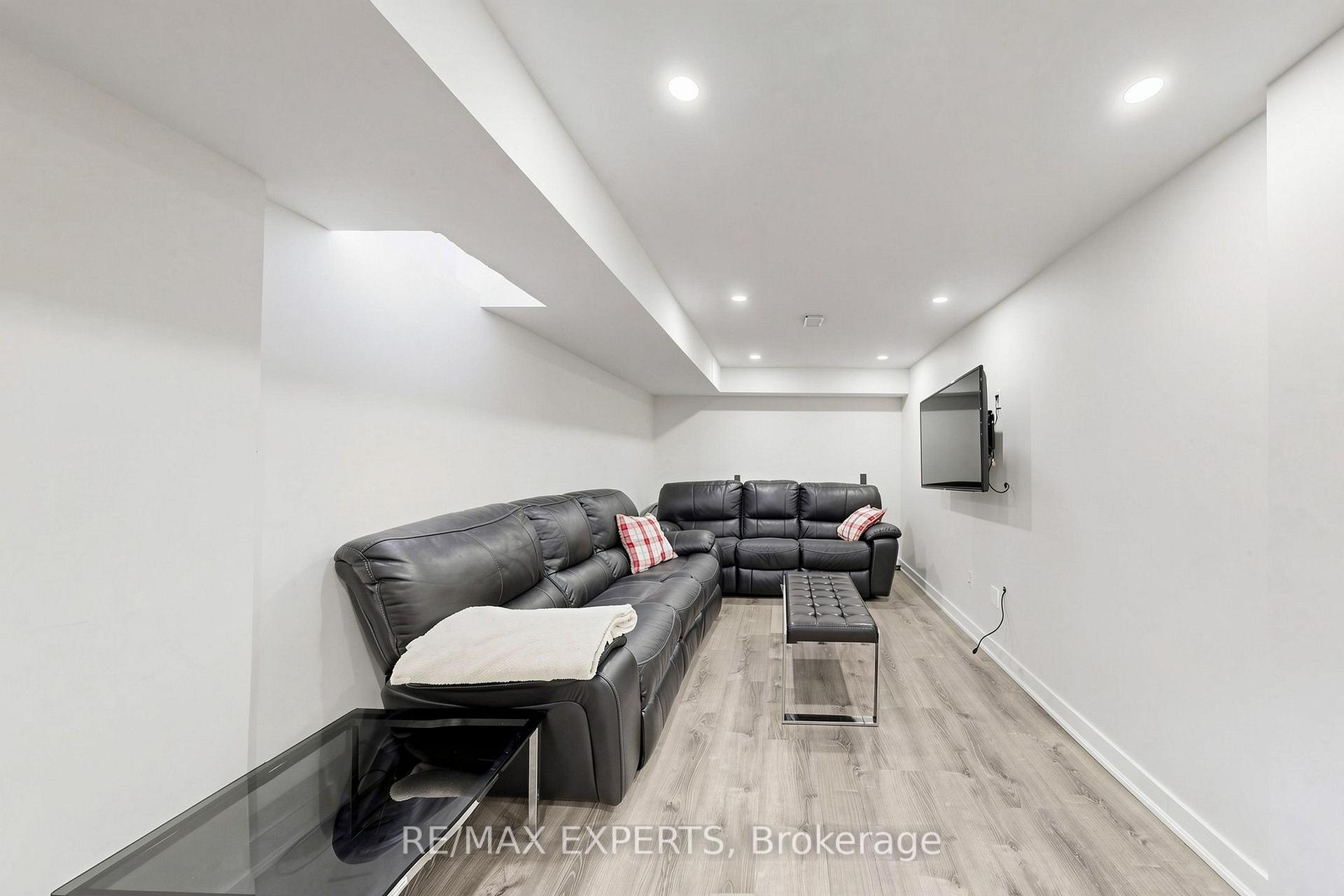 Photo 60 of 40 Waterbury Street, Caledon, Bolton East — HOMEH