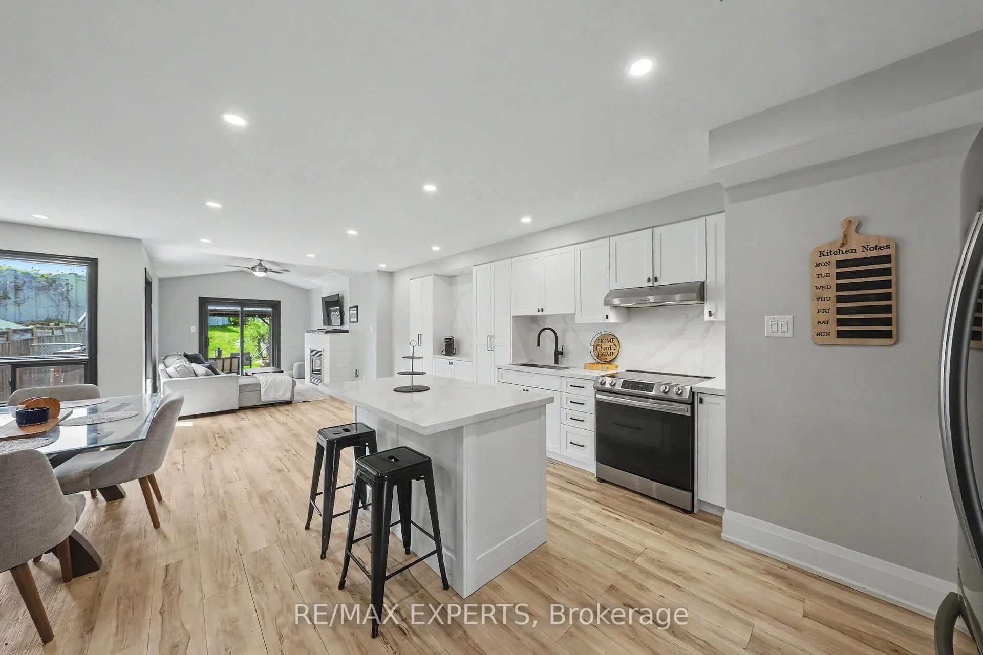Photo 11 of 40 Waterbury Street, Caledon, Bolton East — HOMEH