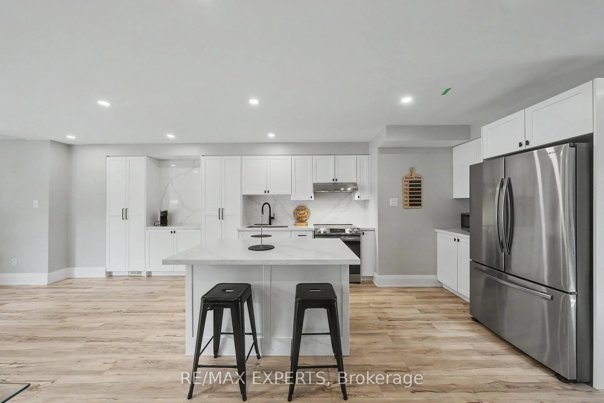 Photo 13 of 40 Waterbury Street, Caledon, Bolton East — HOMEH