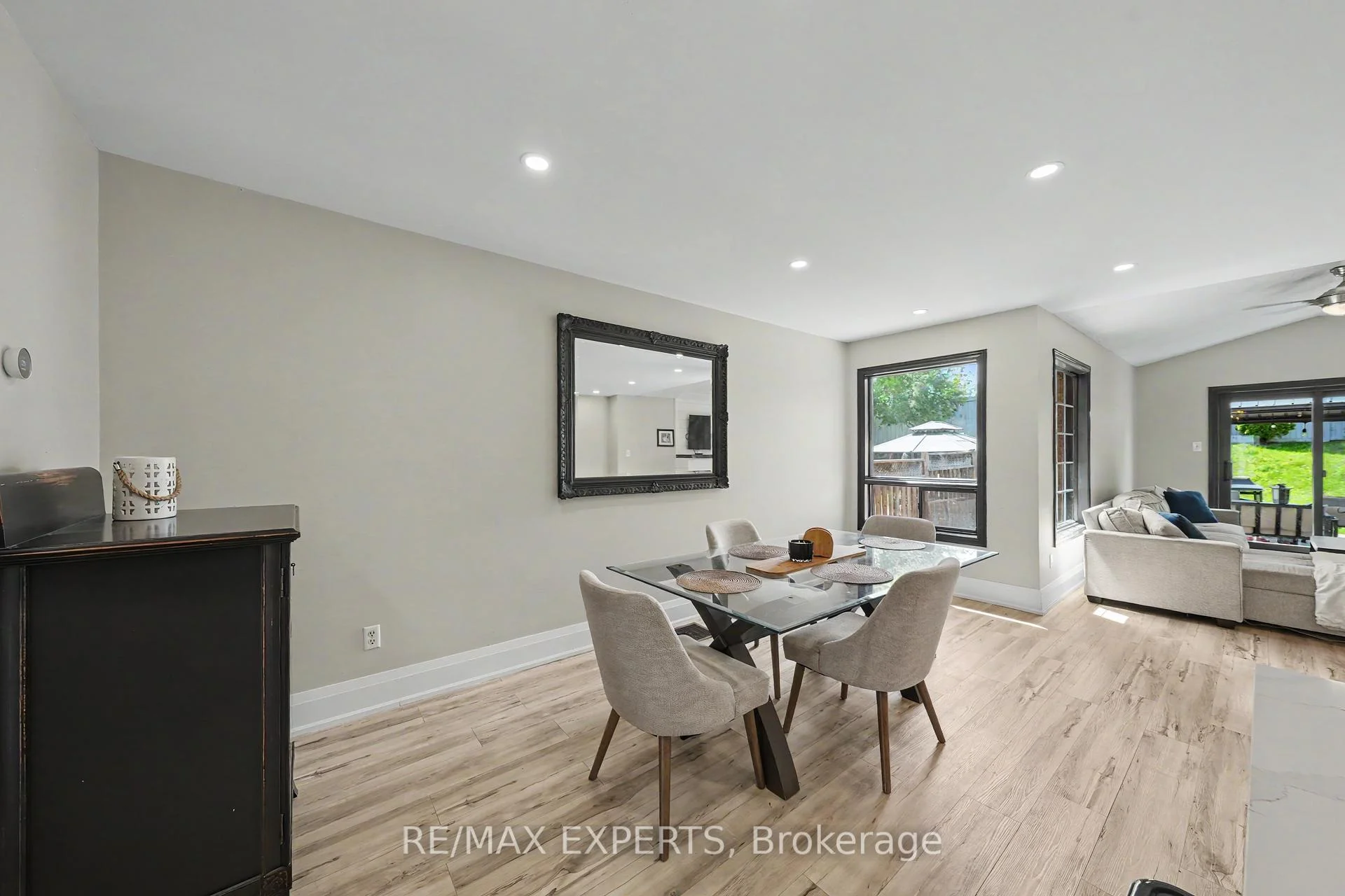 Photo 15 of 40 Waterbury Street, Caledon, Bolton East — HOMEH