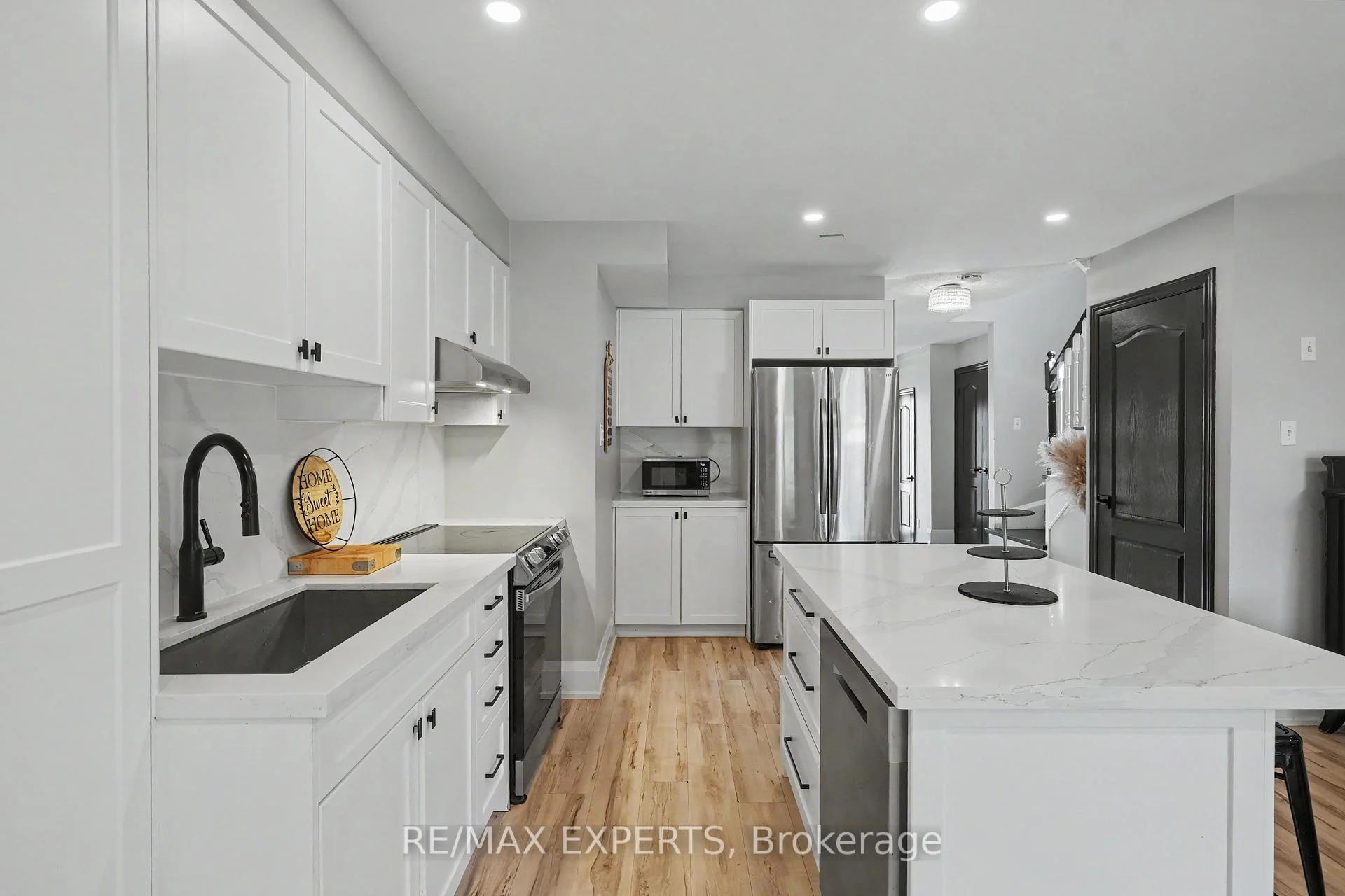 Photo 21 of 40 Waterbury Street, Caledon, Bolton East — HOMEH