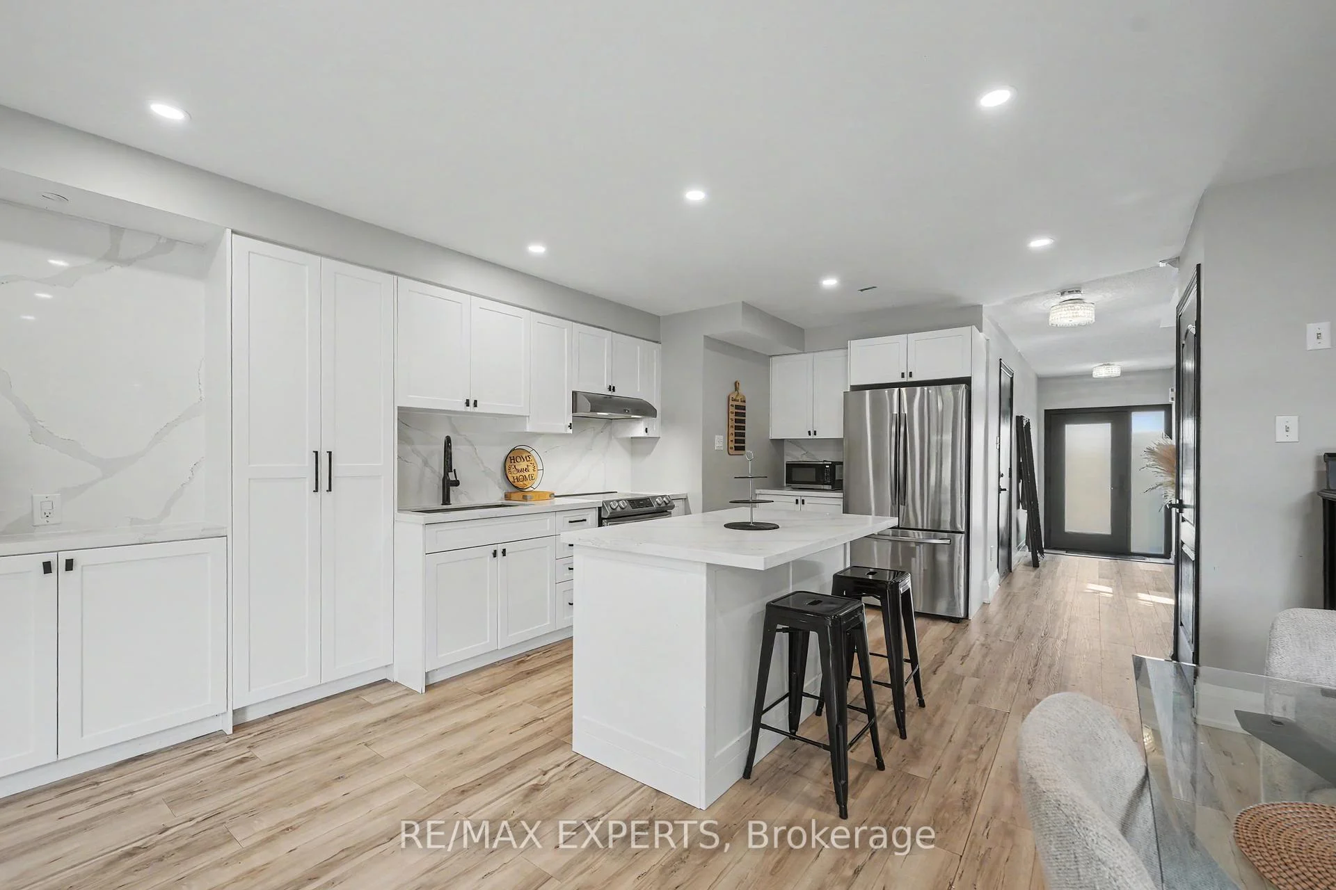 Photo 23 of 40 Waterbury Street, Caledon, Bolton East — HOMEH