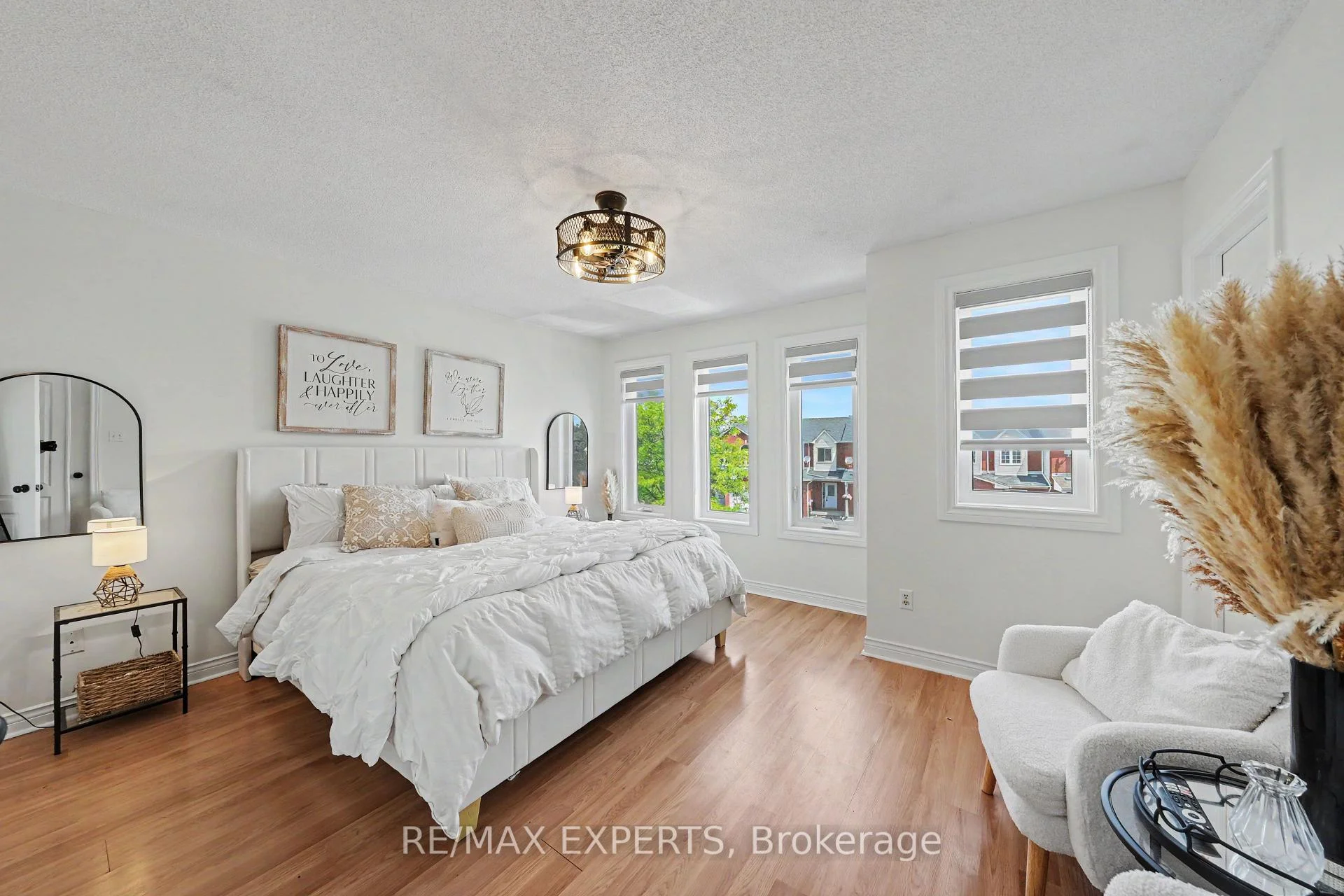 Photo 33 of 40 Waterbury Street, Caledon, Bolton East — HOMEH