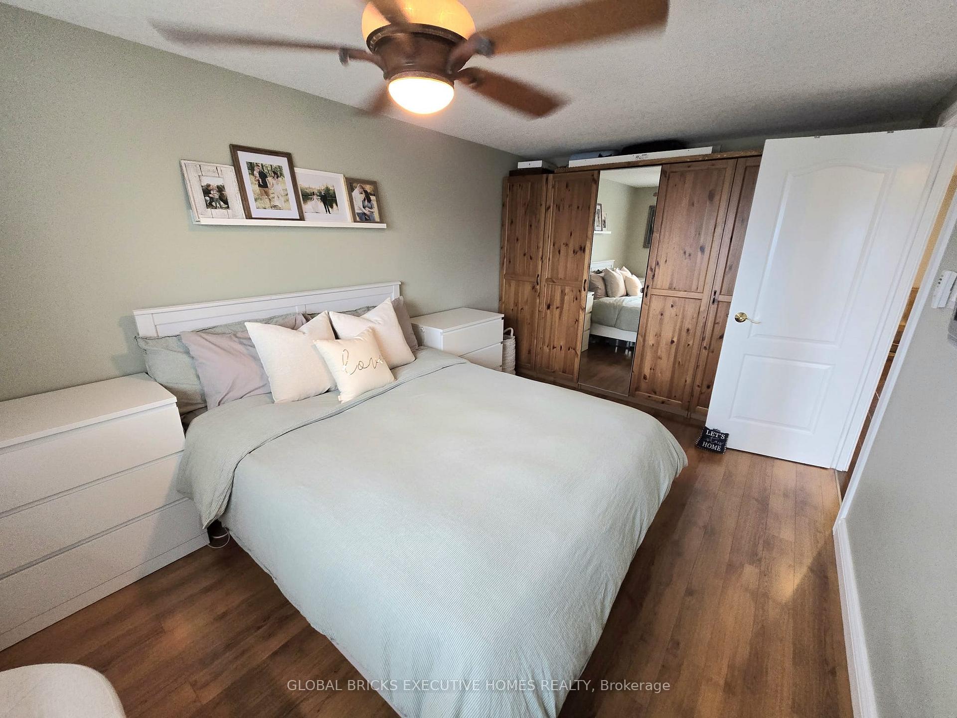 Photo 15 of Unit Main, 27 Browning Trail, Barrie, Letitia Heights — HOMEH