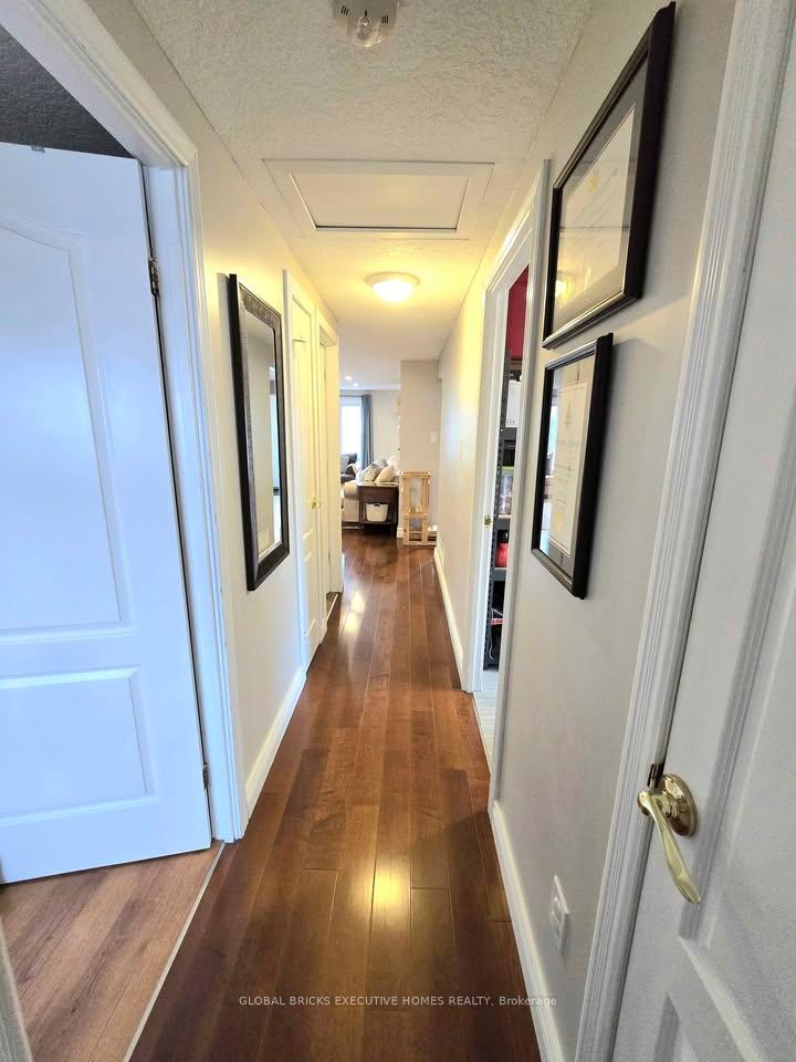 Photo 20 of Unit Main, 27 Browning Trail, Barrie, Letitia Heights — HOMEH