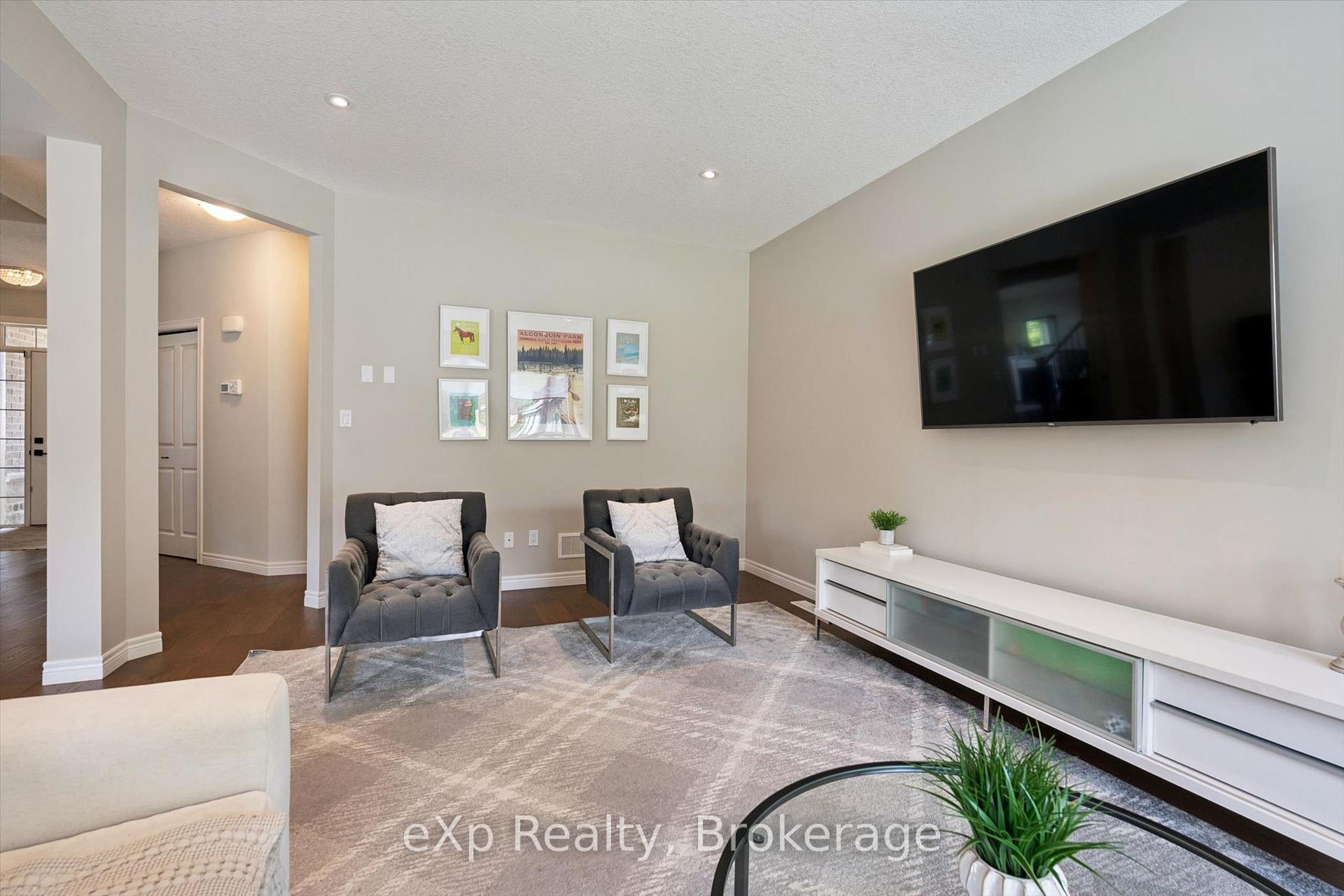 Photo 19 of 110 Marr Drive, Centre Wellington, Elora/Salem — HOMEH