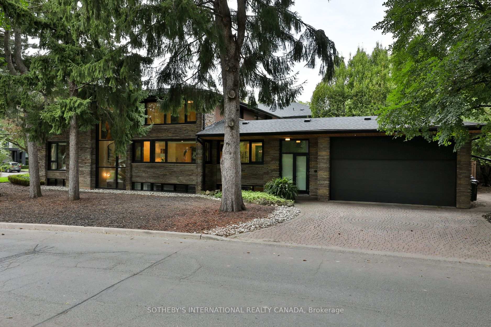 Photo 3 of 5 Overdale Road, Toronto, Forest Hill North — HOMEH