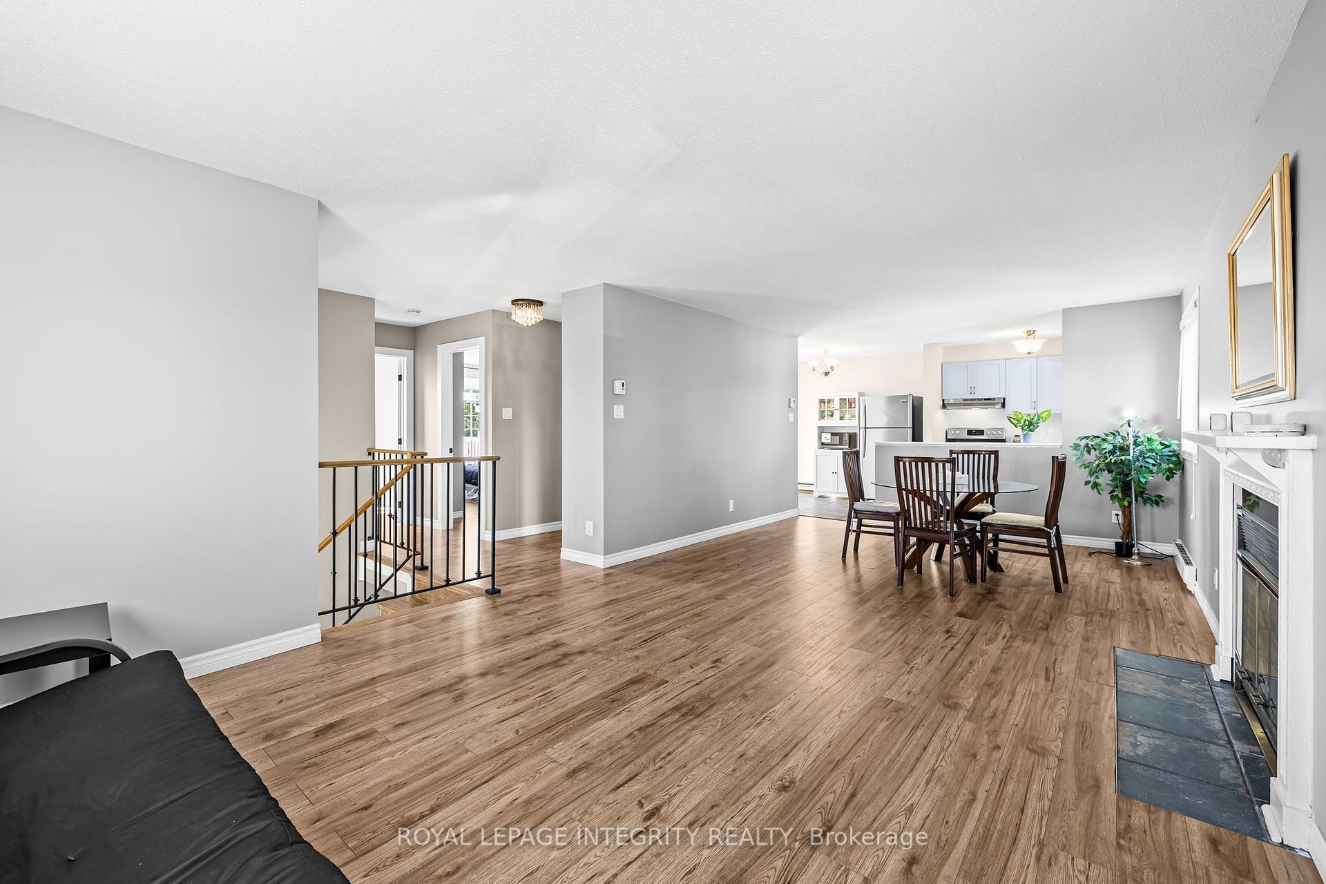 Photo 8 of Unit 5, 10 Castlegreen Private, Ottawa, Hunt Club Park/Greenboro — HOMEH