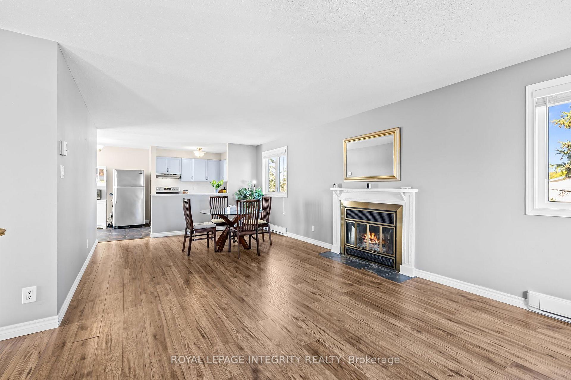 Photo 9 of Unit 5, 10 Castlegreen Private, Ottawa, Hunt Club Park/Greenboro — HOMEH