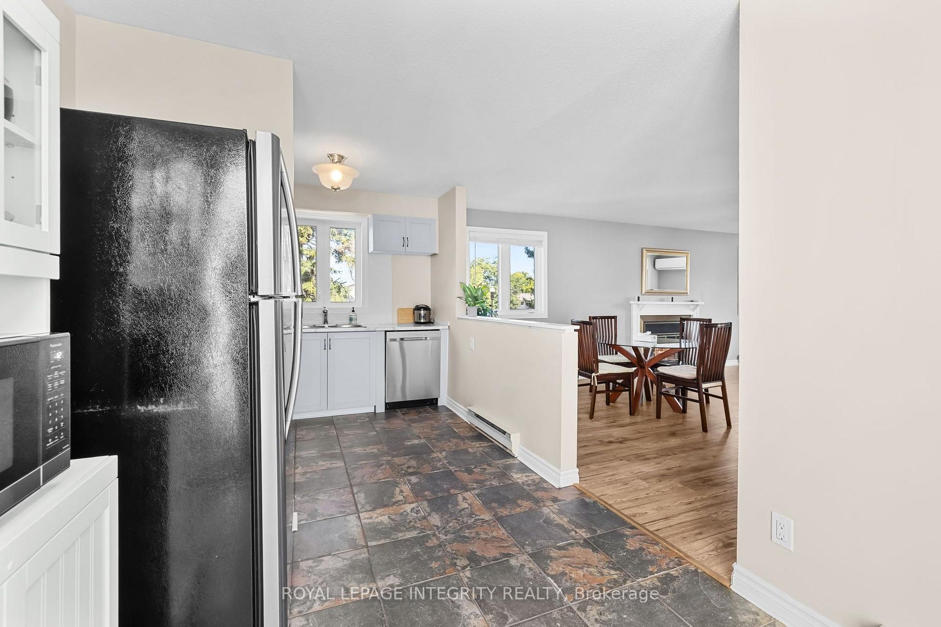 Photo 19 of Unit 5, 10 Castlegreen Private, Ottawa, Hunt Club Park/Greenboro — HOMEH