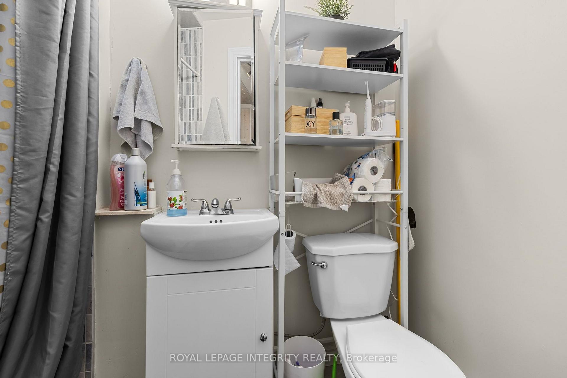 Photo 34 of Unit 5, 10 Castlegreen Private, Ottawa, Hunt Club Park/Greenboro — HOMEH