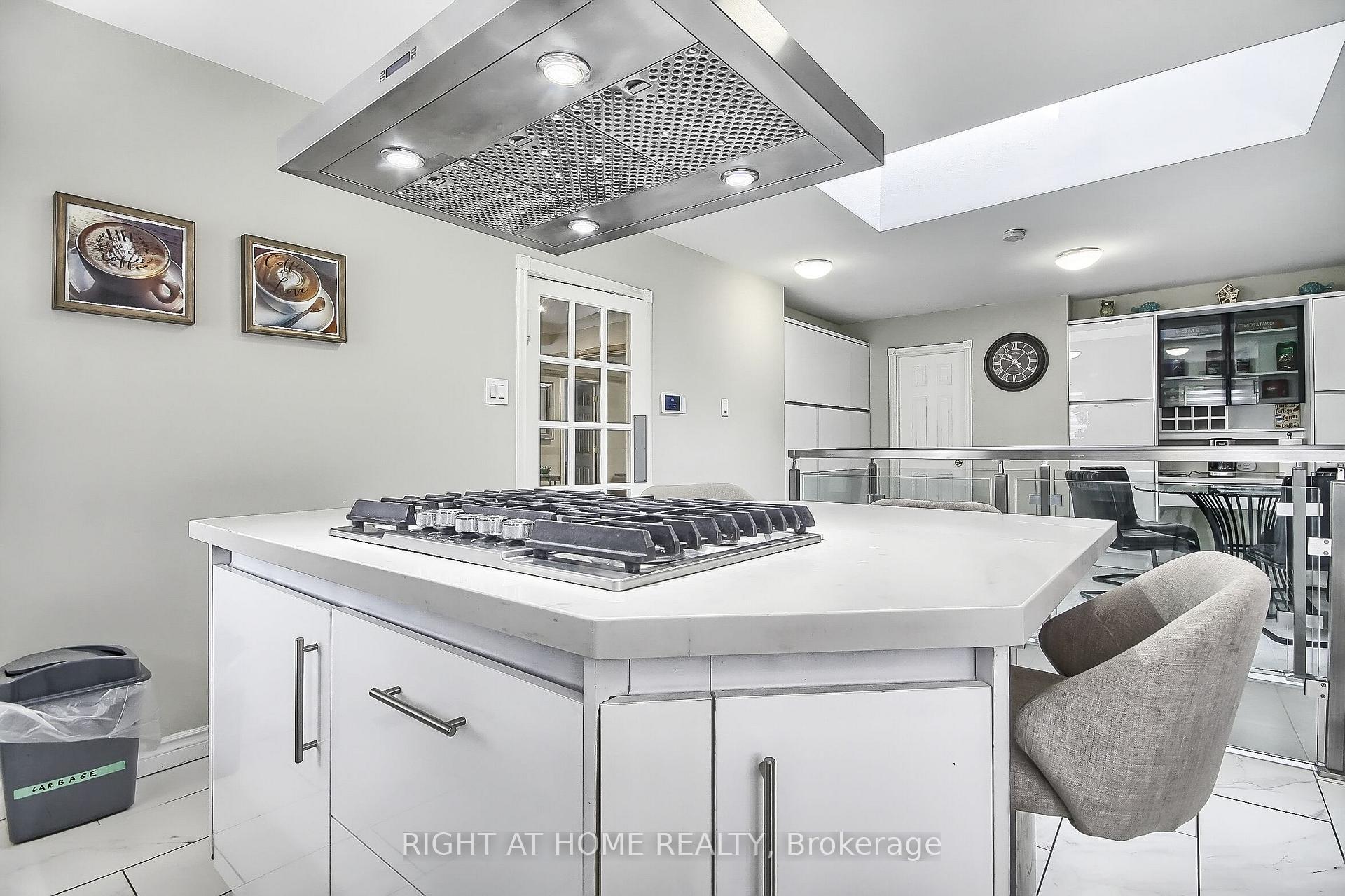 Photo 9 of 122 Elvaston Drive, North York, Victoria Village — HOMEH