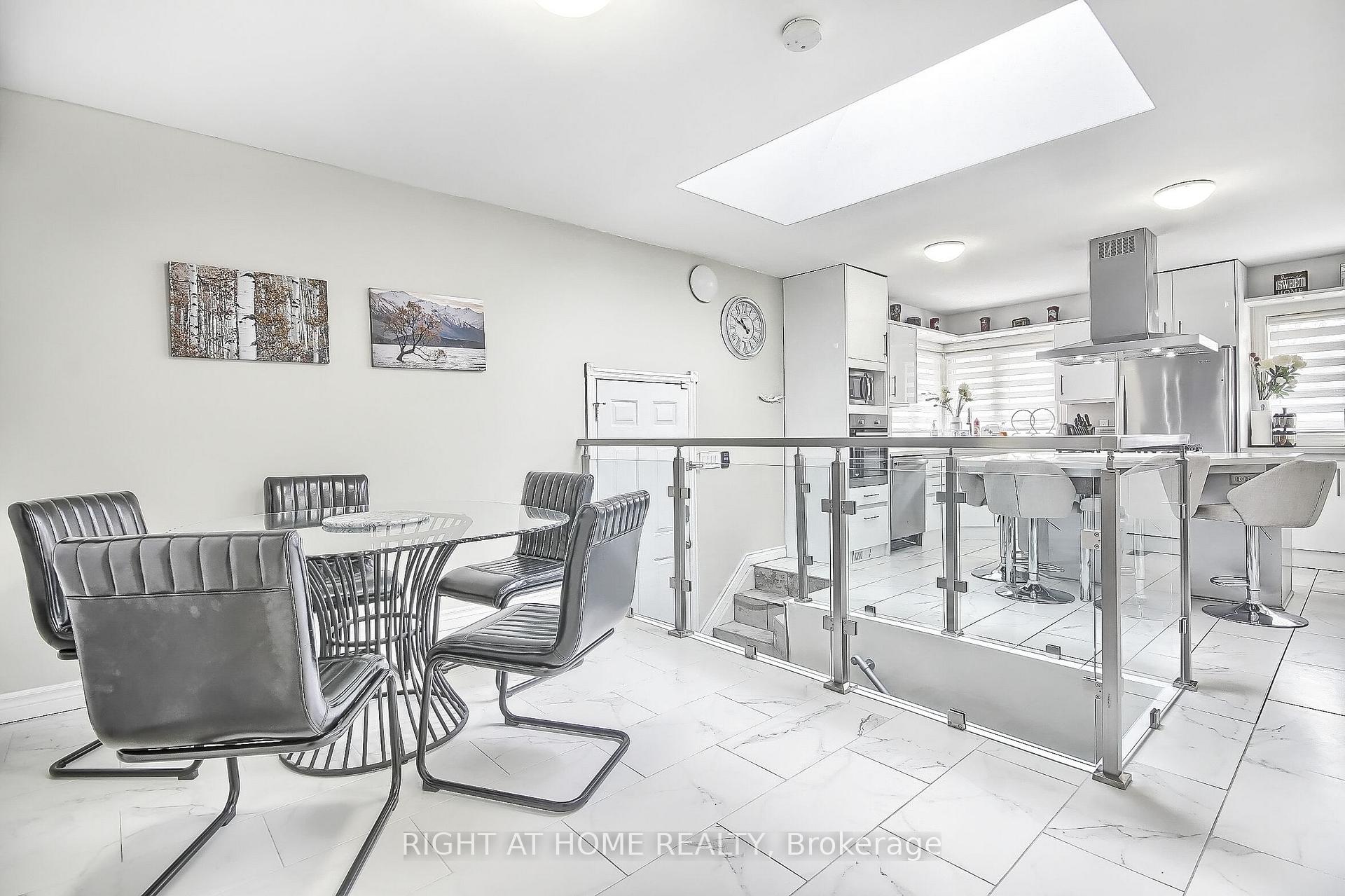 Photo 10 of 122 Elvaston Drive, North York, Victoria Village — HOMEH