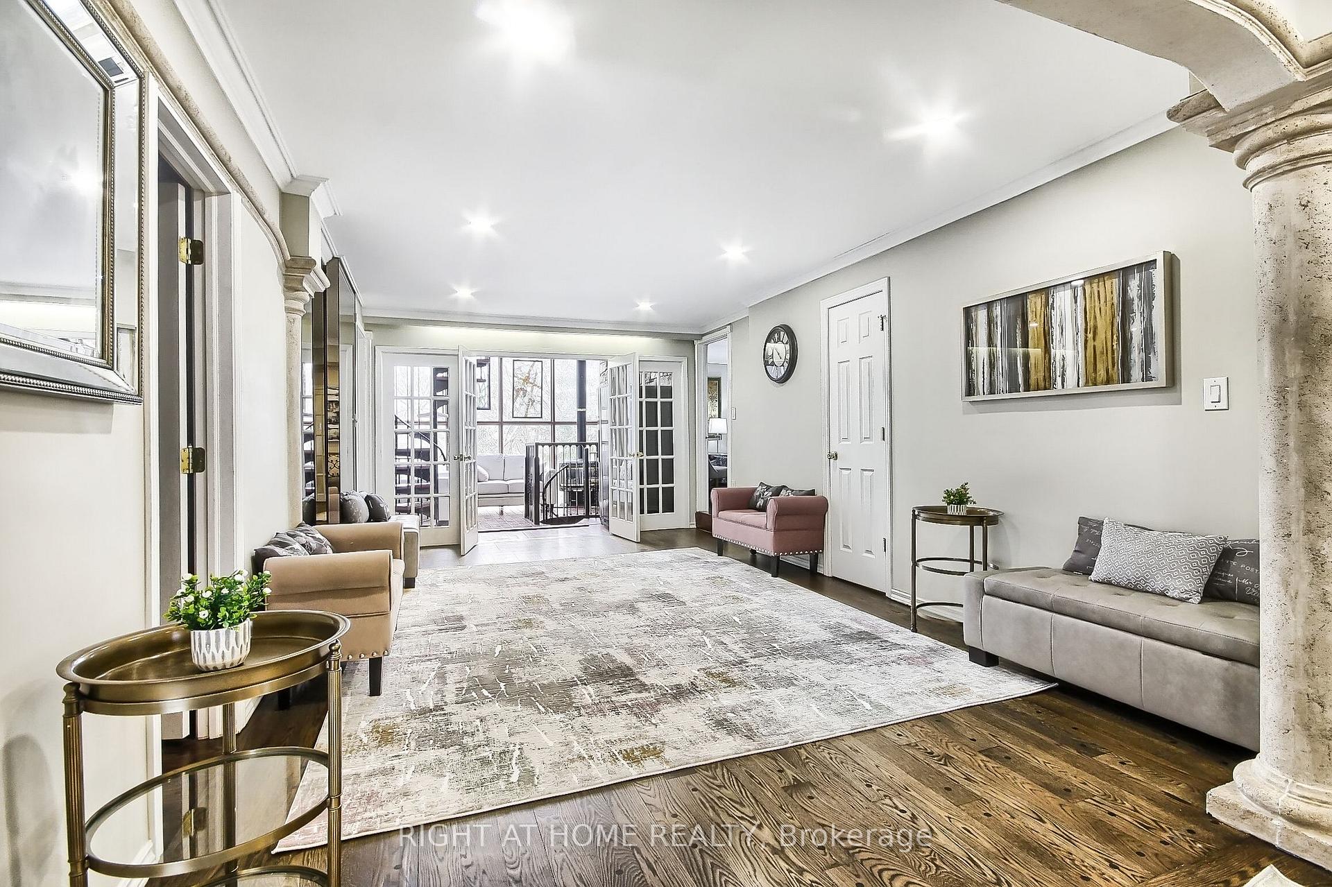 Photo 15 of 122 Elvaston Drive, North York, Victoria Village — HOMEH