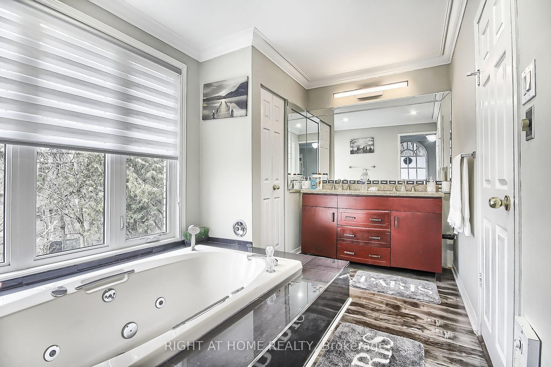 Photo 20 of 122 Elvaston Drive, North York, Victoria Village — HOMEH