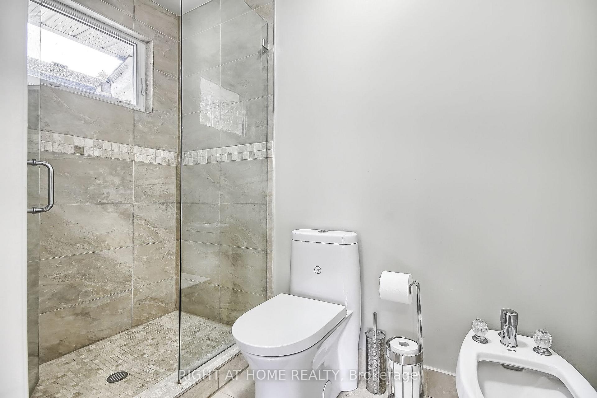 Photo 21 of 122 Elvaston Drive, North York, Victoria Village — HOMEH