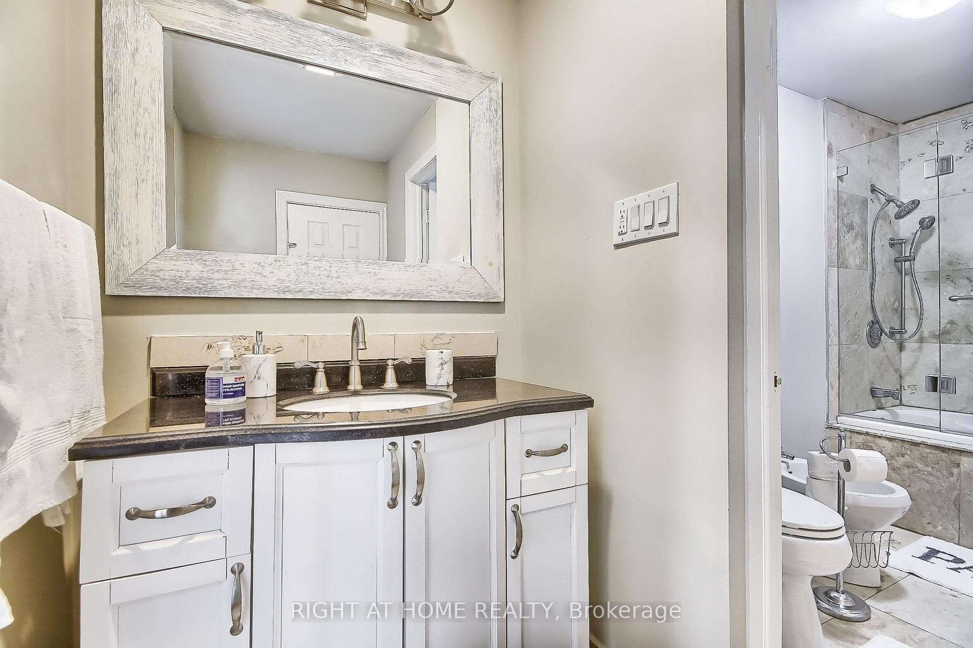 Photo 23 of 122 Elvaston Drive, North York, Victoria Village — HOMEH