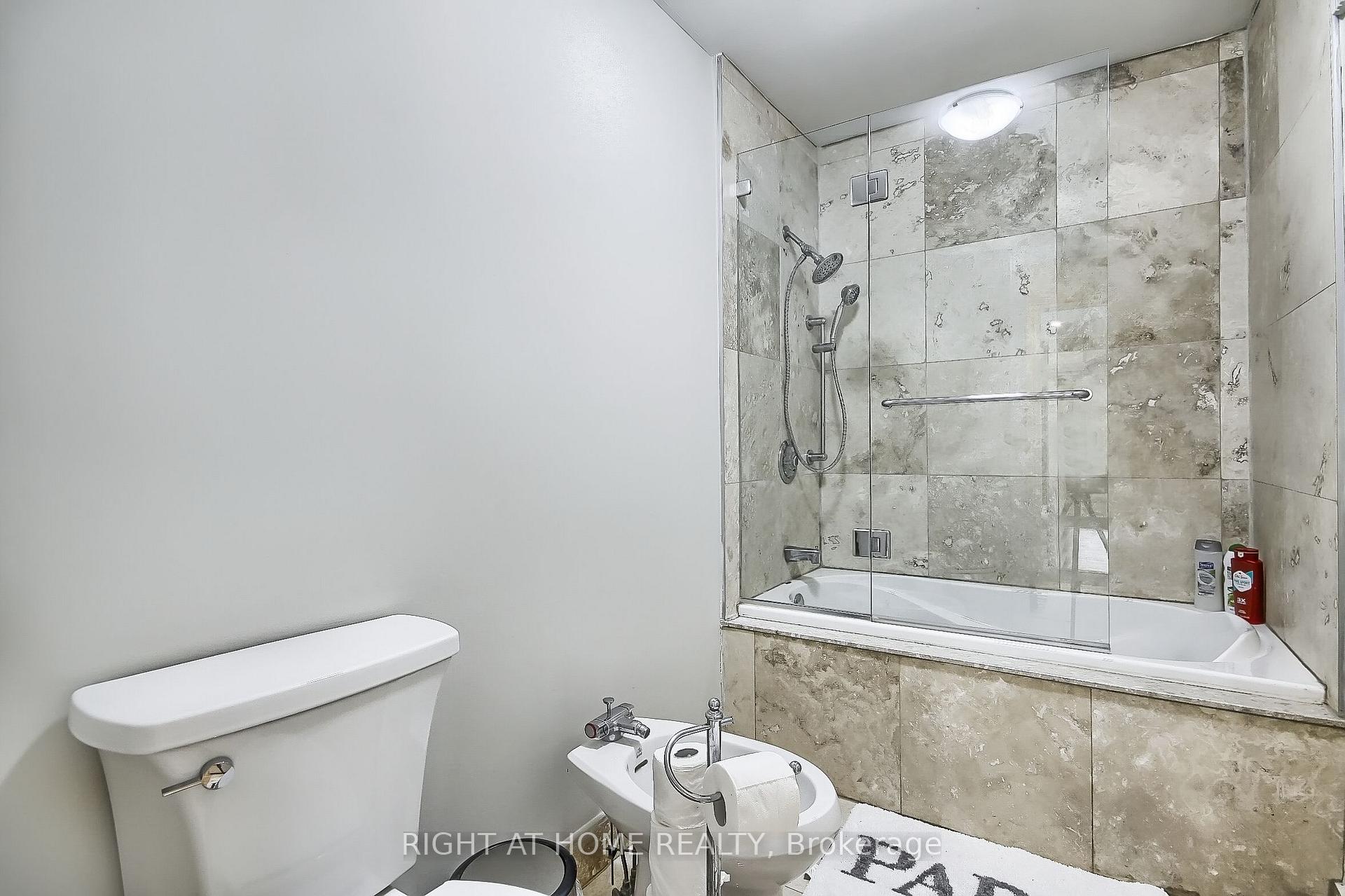 Photo 24 of 122 Elvaston Drive, North York, Victoria Village — HOMEH
