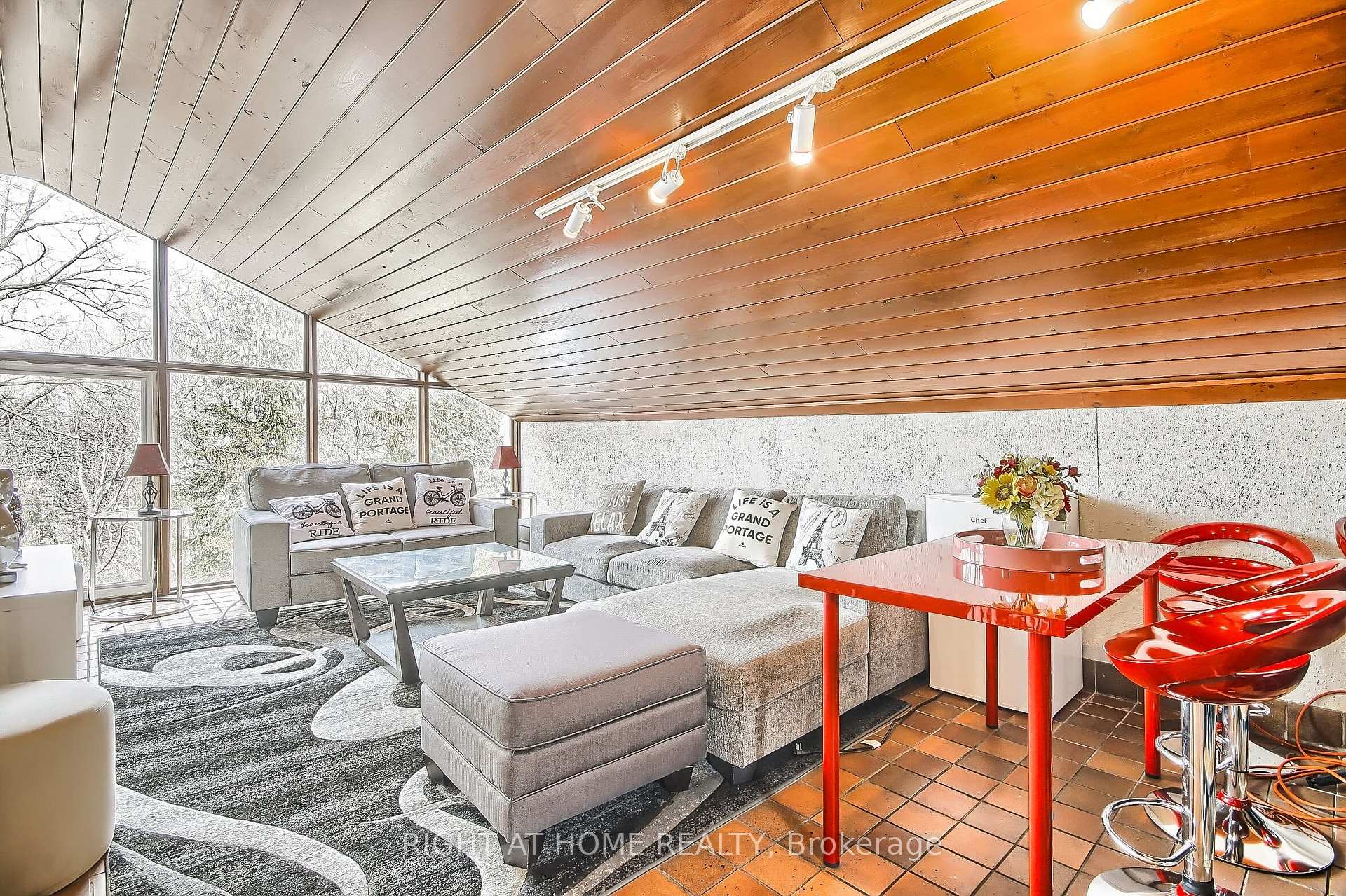 Photo 31 of 122 Elvaston Drive, North York, Victoria Village — HOMEH