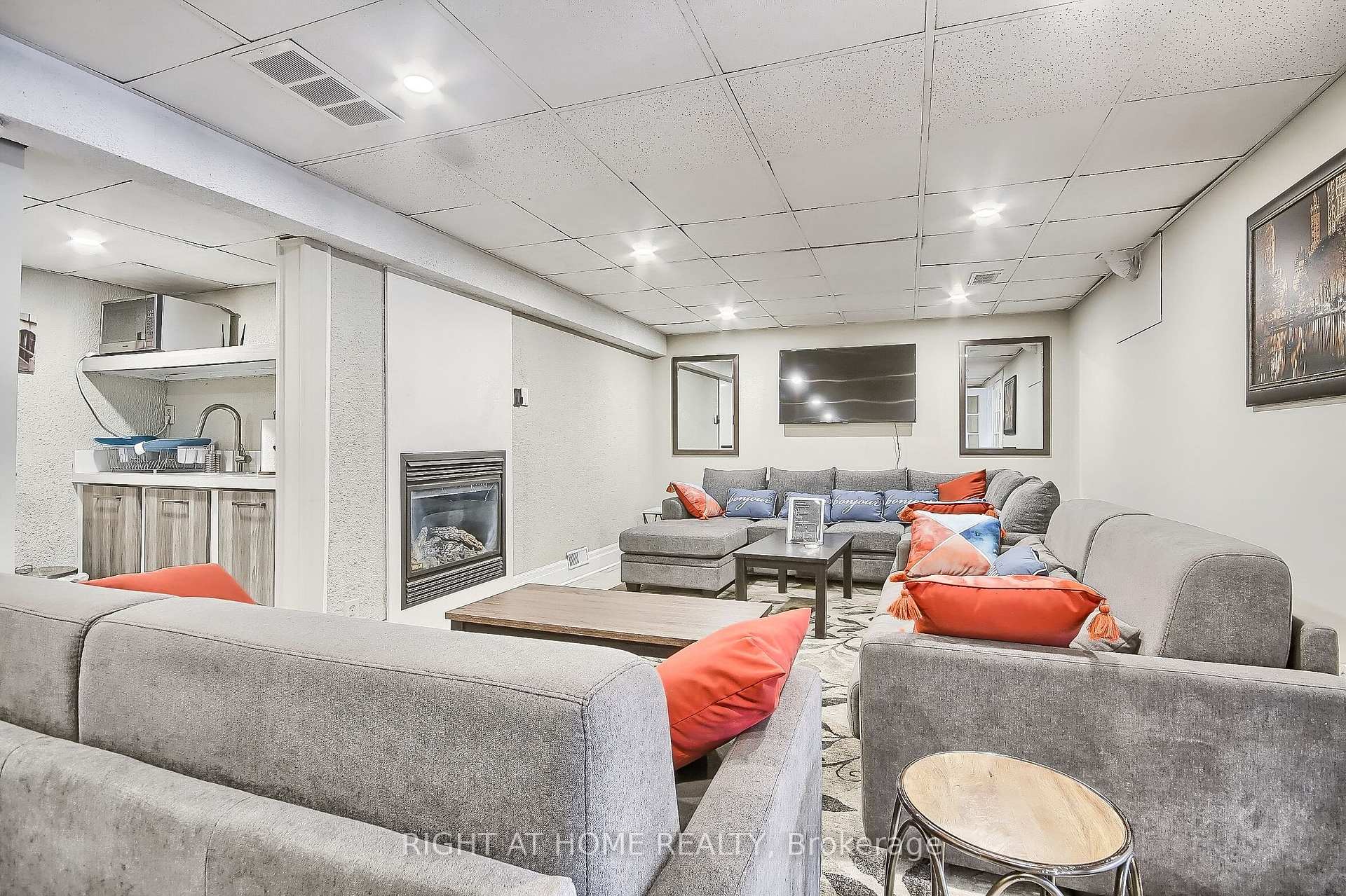 Photo 35 of 122 Elvaston Drive, North York, Victoria Village — HOMEH