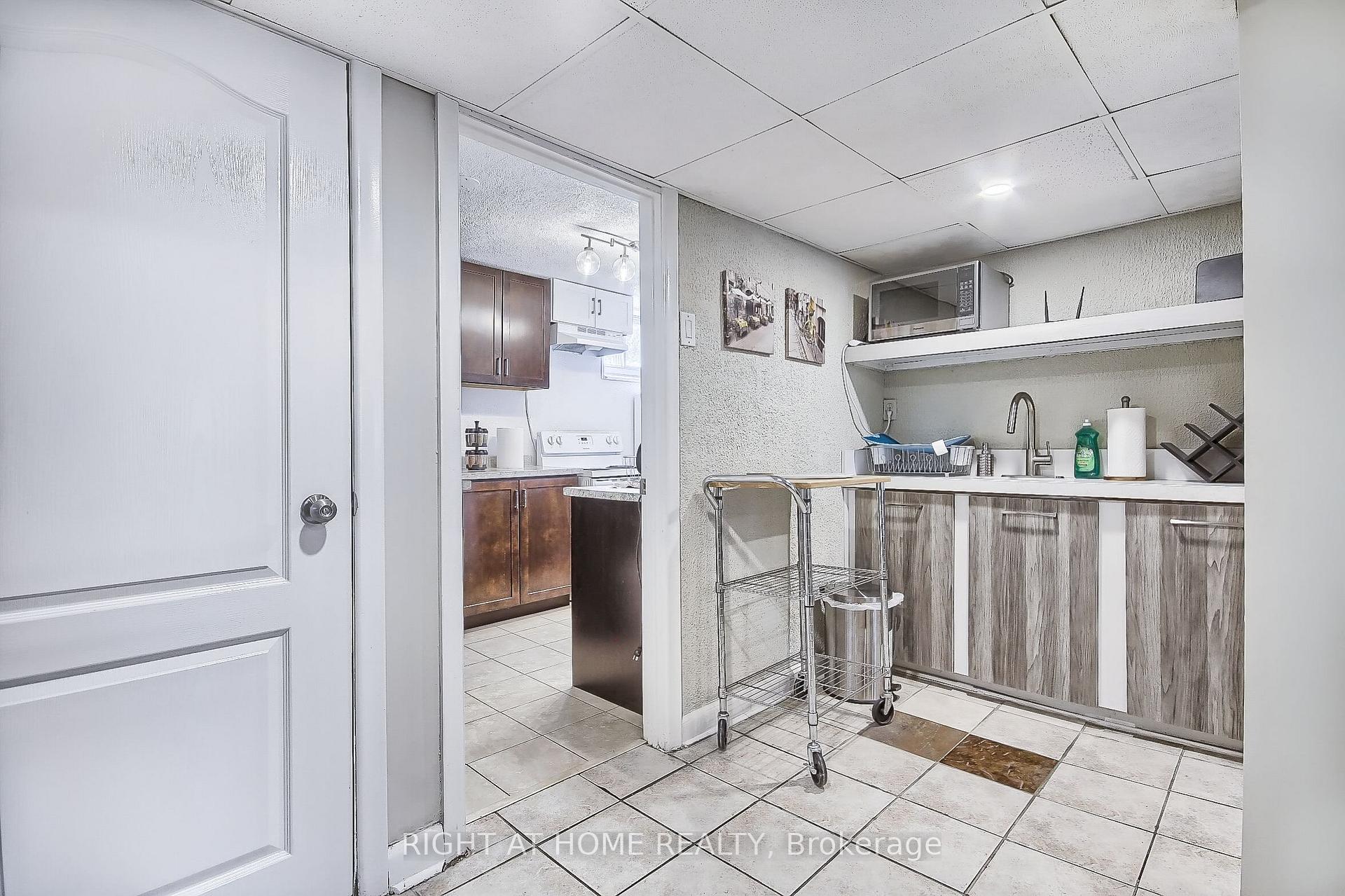 Photo 37 of 122 Elvaston Drive, North York, Victoria Village — HOMEH