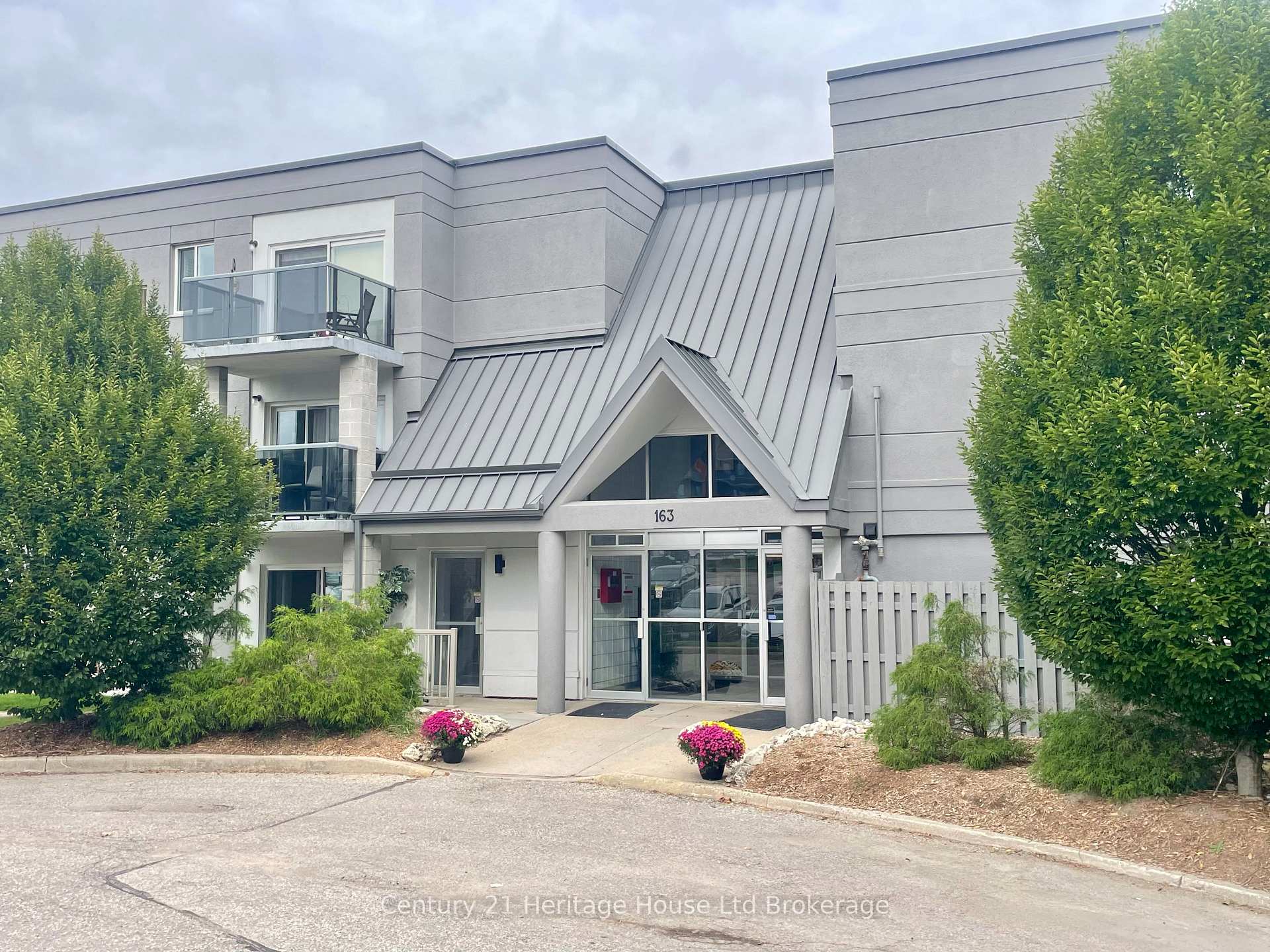 Photo of Unit 202, 163 Ferguson Avenue