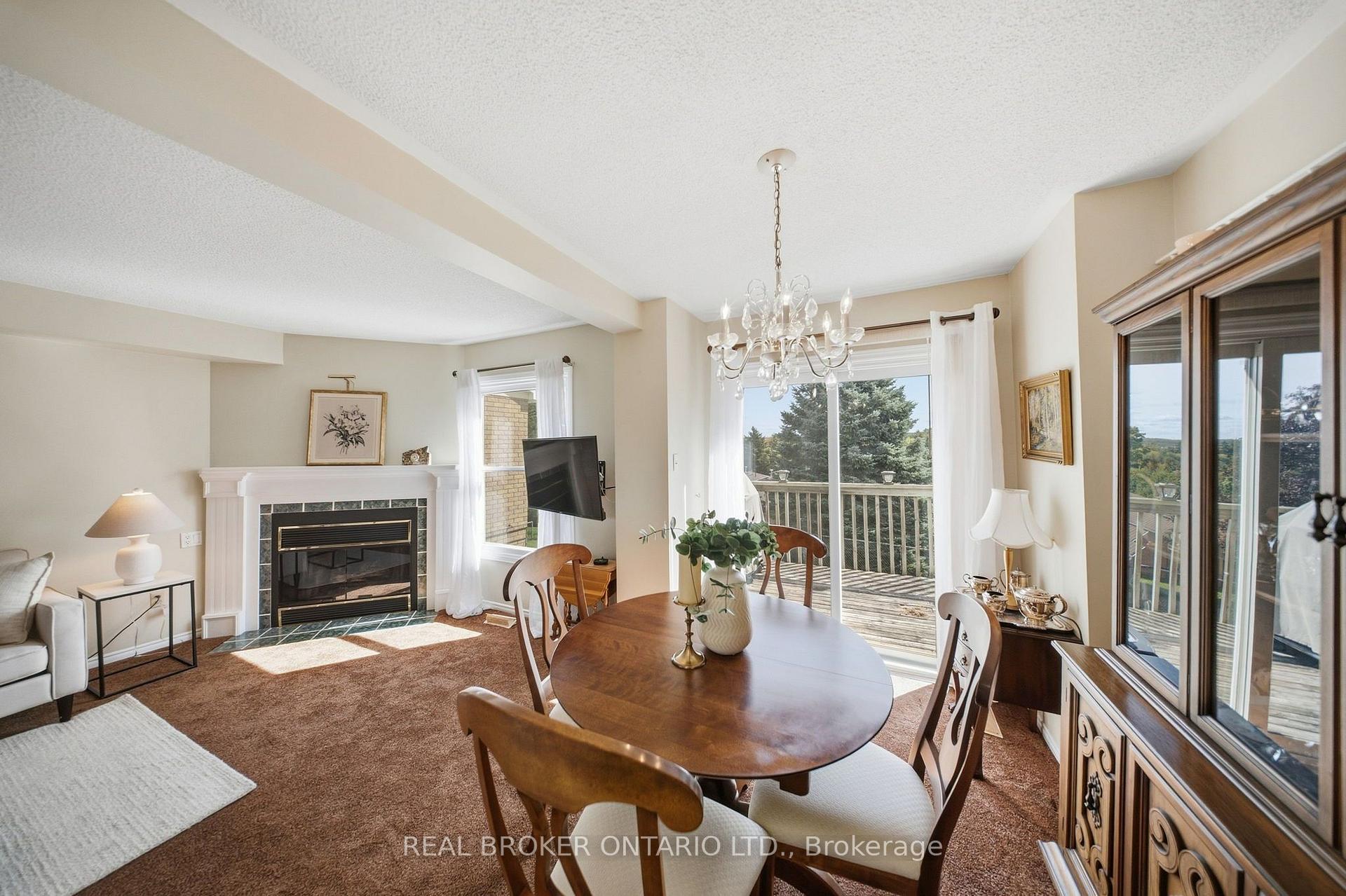 Photo 11 of Unit 21, 21 Adams Court, Uxbridge — HOMEH