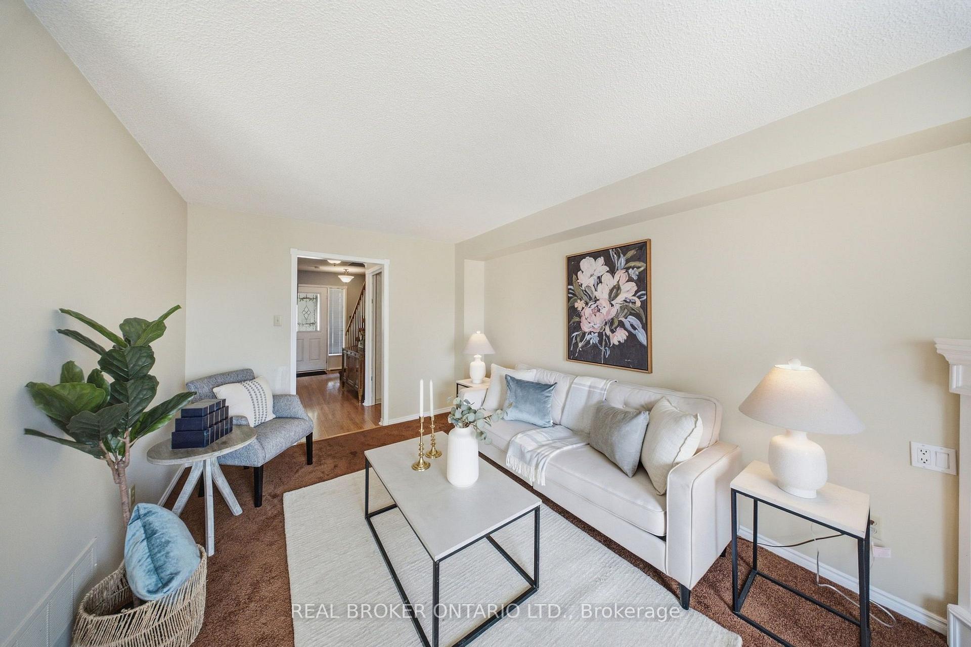 Photo 17 of Unit 21, 21 Adams Court, Uxbridge — HOMEH