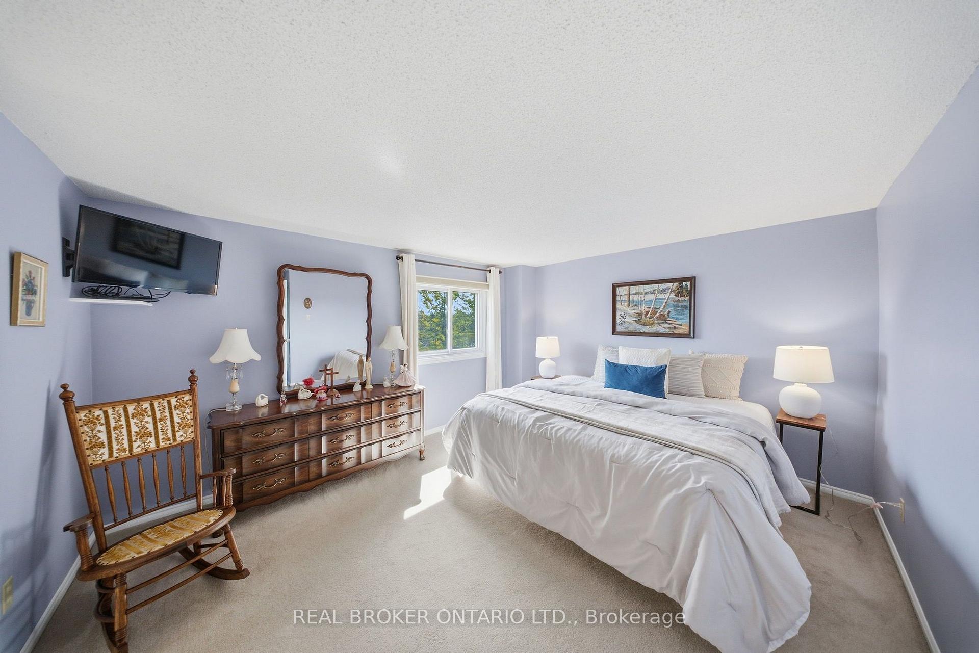Photo 18 of Unit 21, 21 Adams Court, Uxbridge — HOMEH
