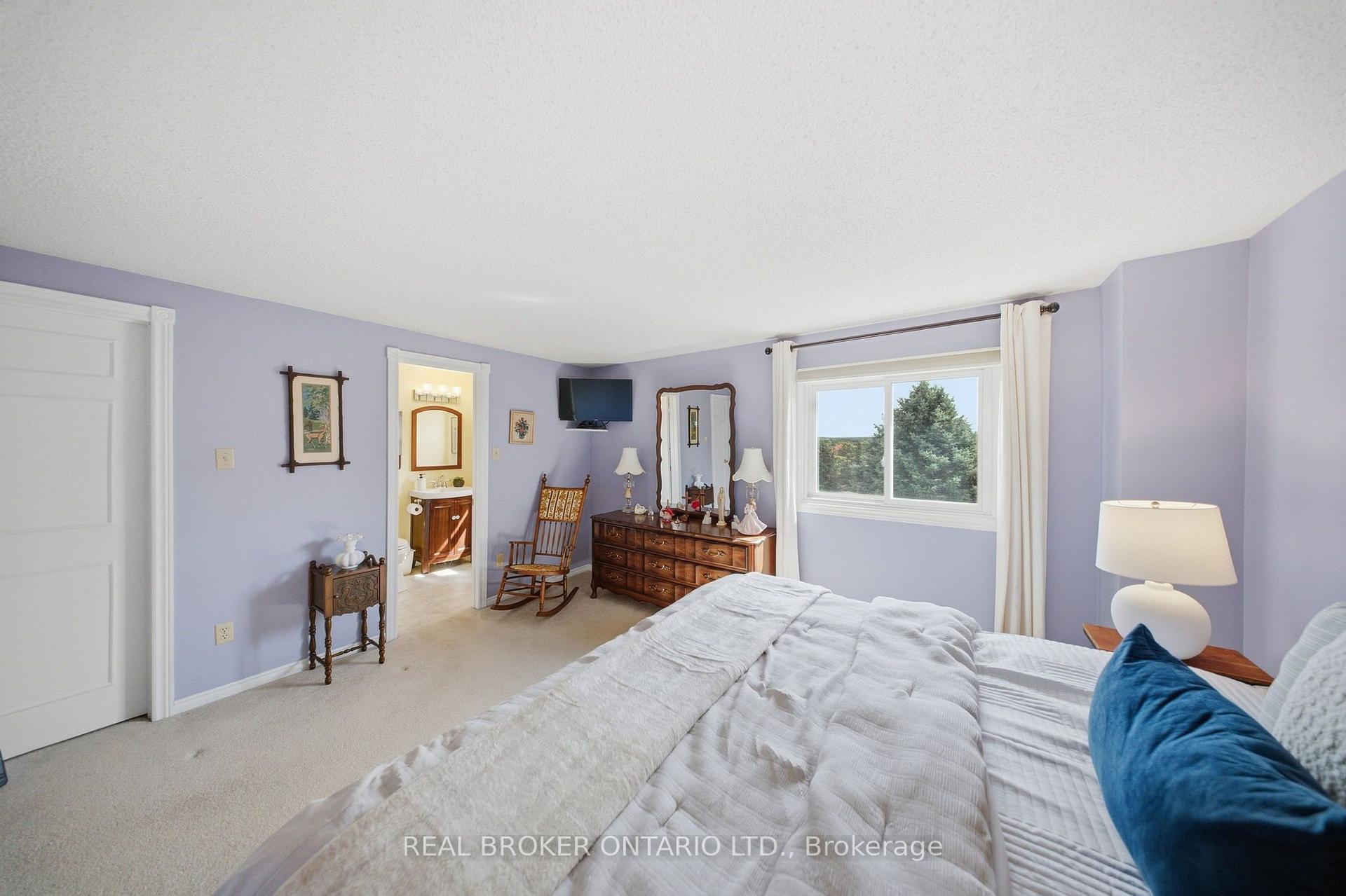 Photo 19 of Unit 21, 21 Adams Court, Uxbridge — HOMEH