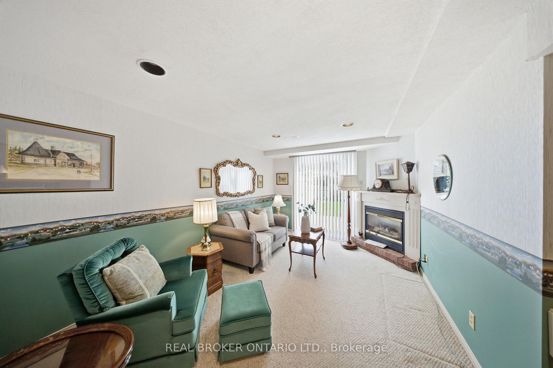Photo 30 of Unit 21, 21 Adams Court, Uxbridge — HOMEH