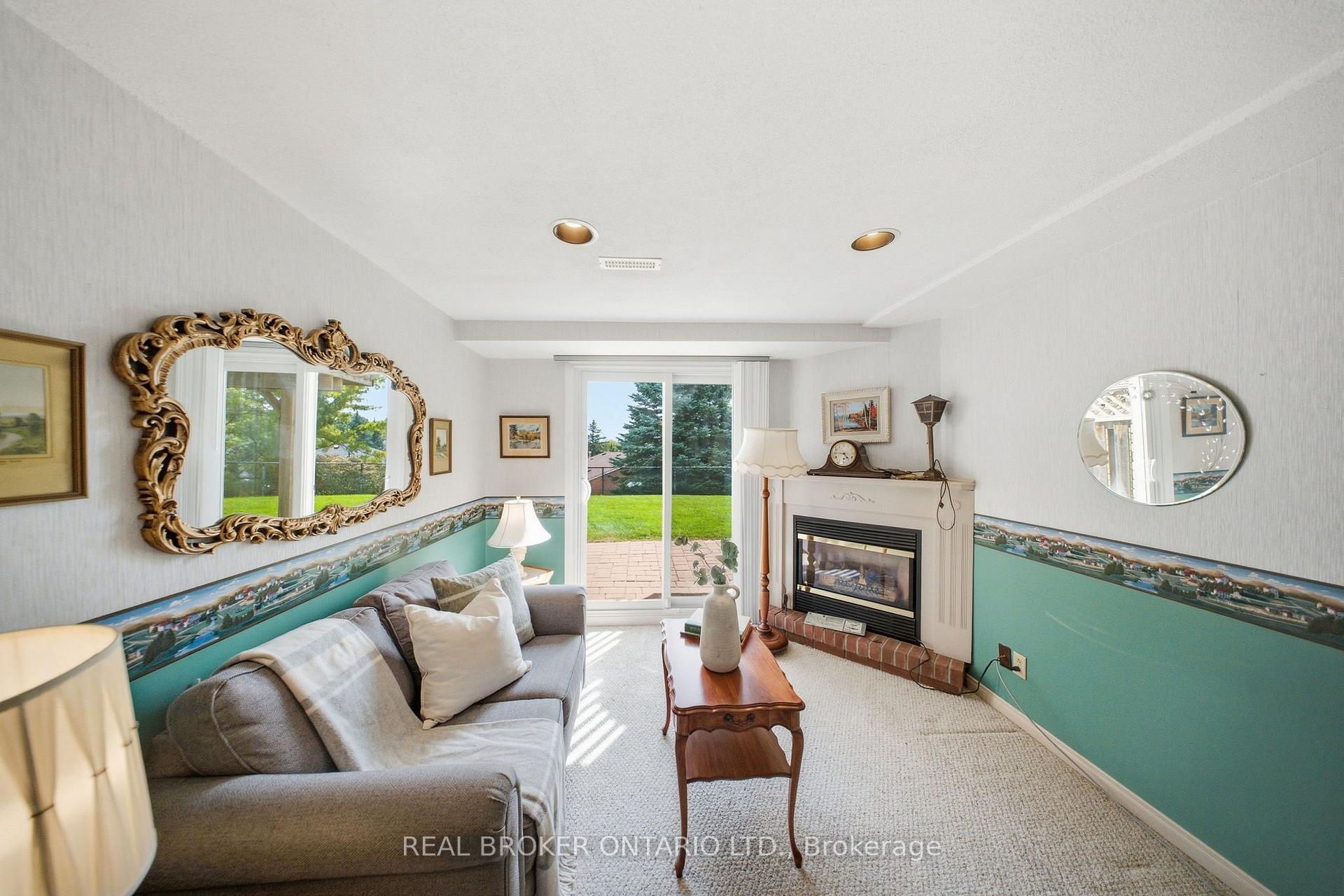 Photo 31 of Unit 21, 21 Adams Court, Uxbridge — HOMEH